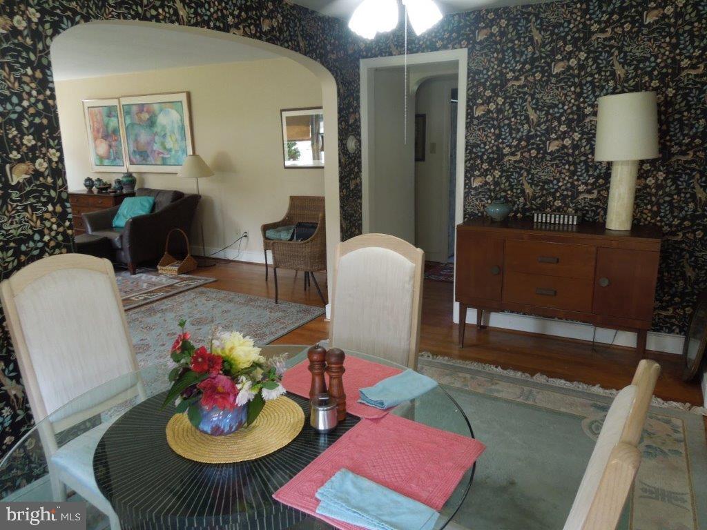 HOLLYWOOD HEIGHTS - Residential
