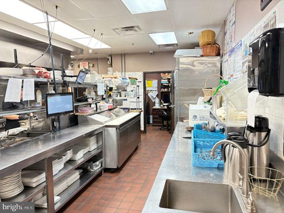 9108 CENTER STREET 1ST FLOOR RESTAURANT