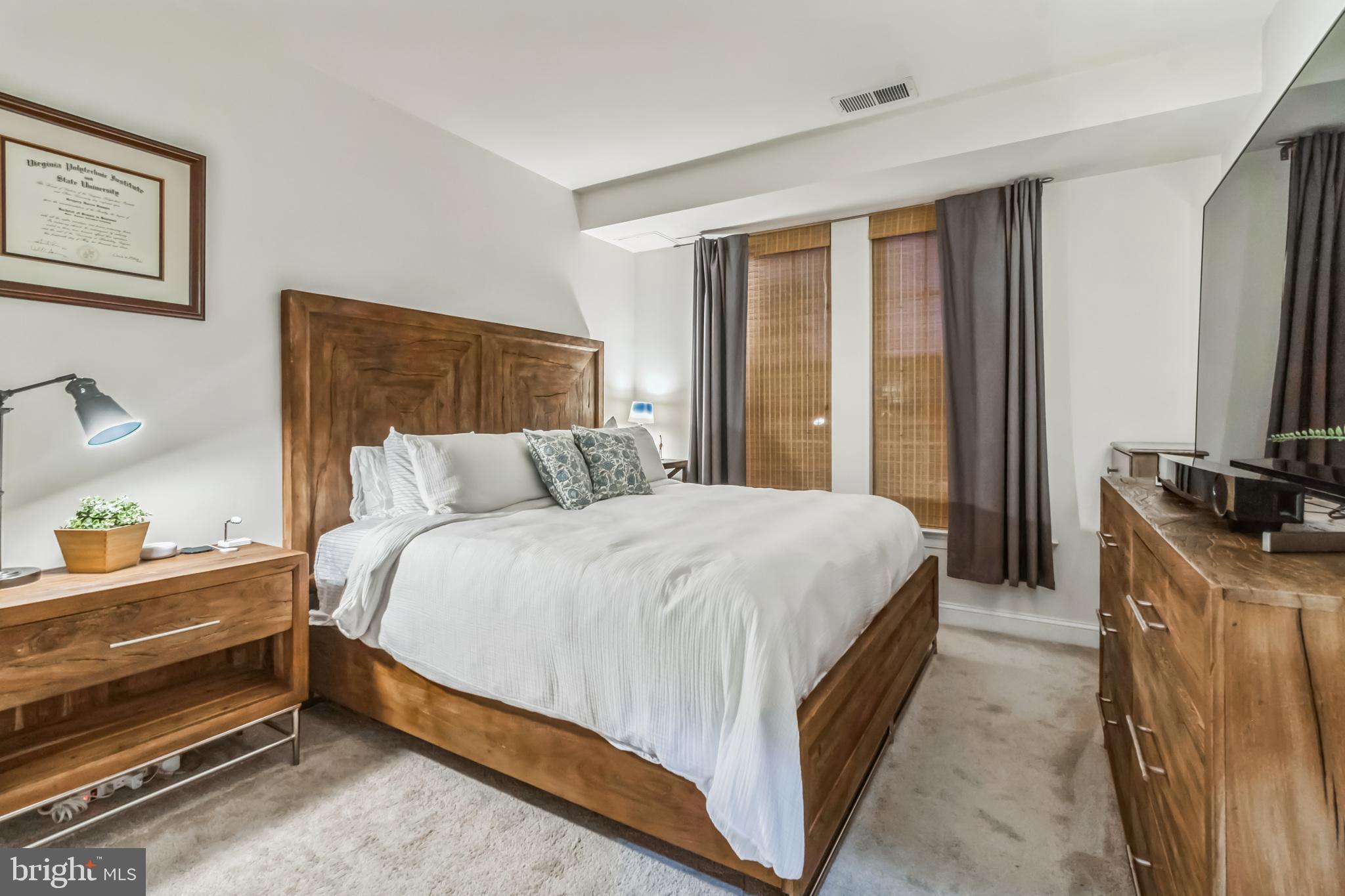 ABINGDON ROW - Residential