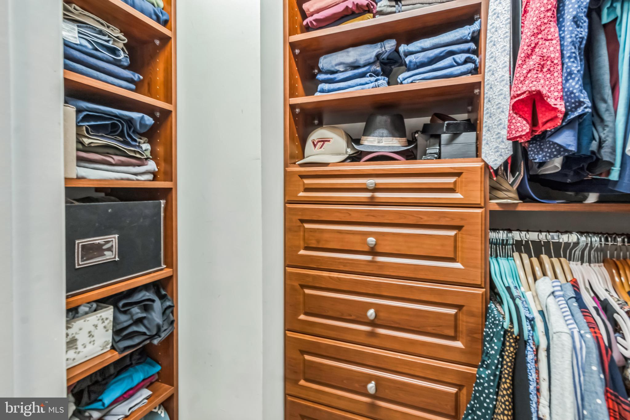 ABINGDON ROW - Residential