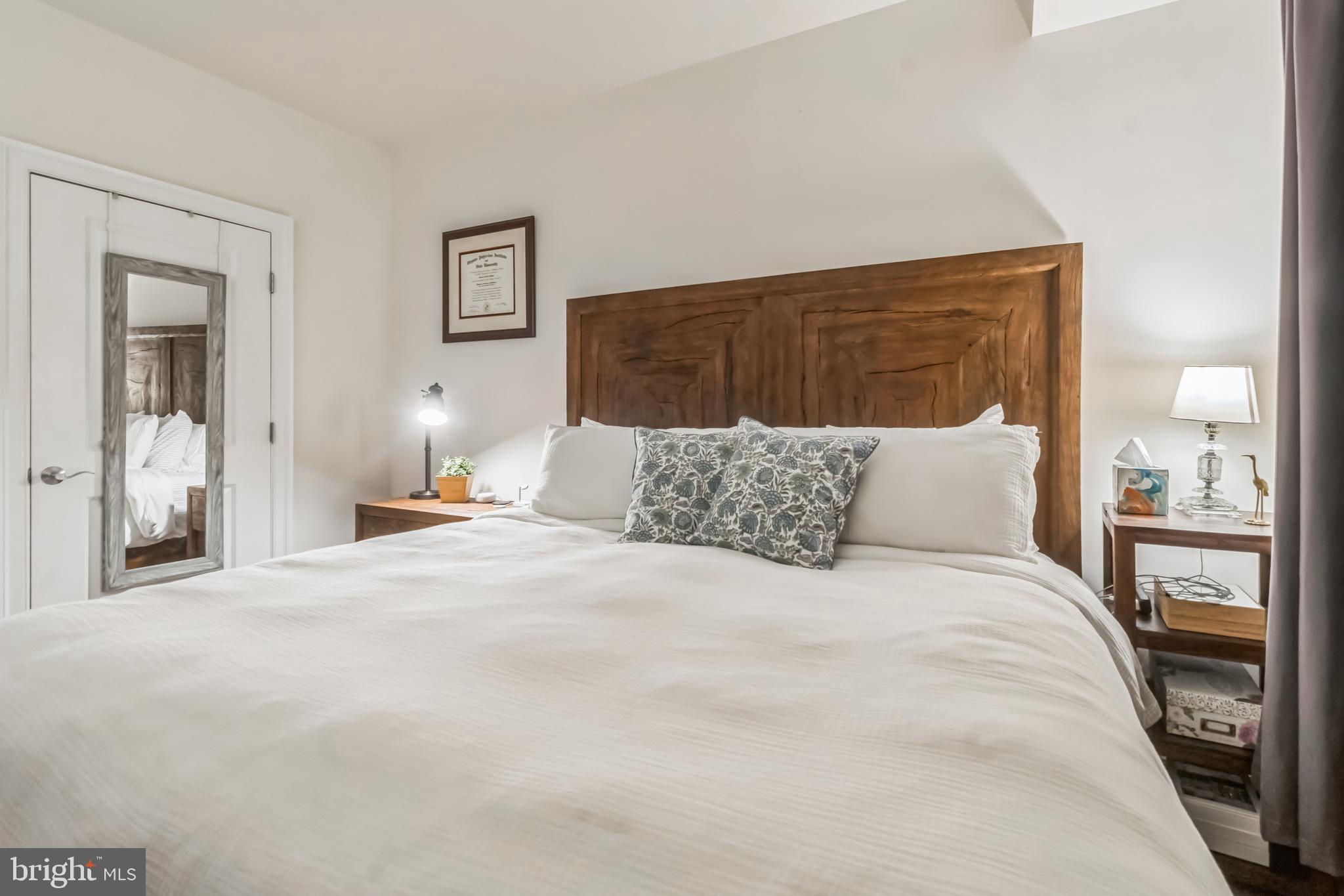 ABINGDON ROW - Residential