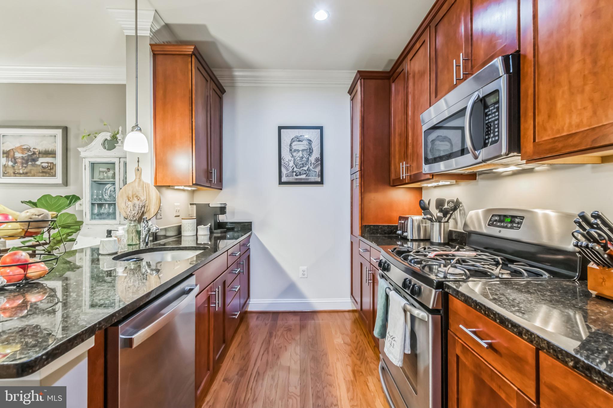 ABINGDON ROW - Residential