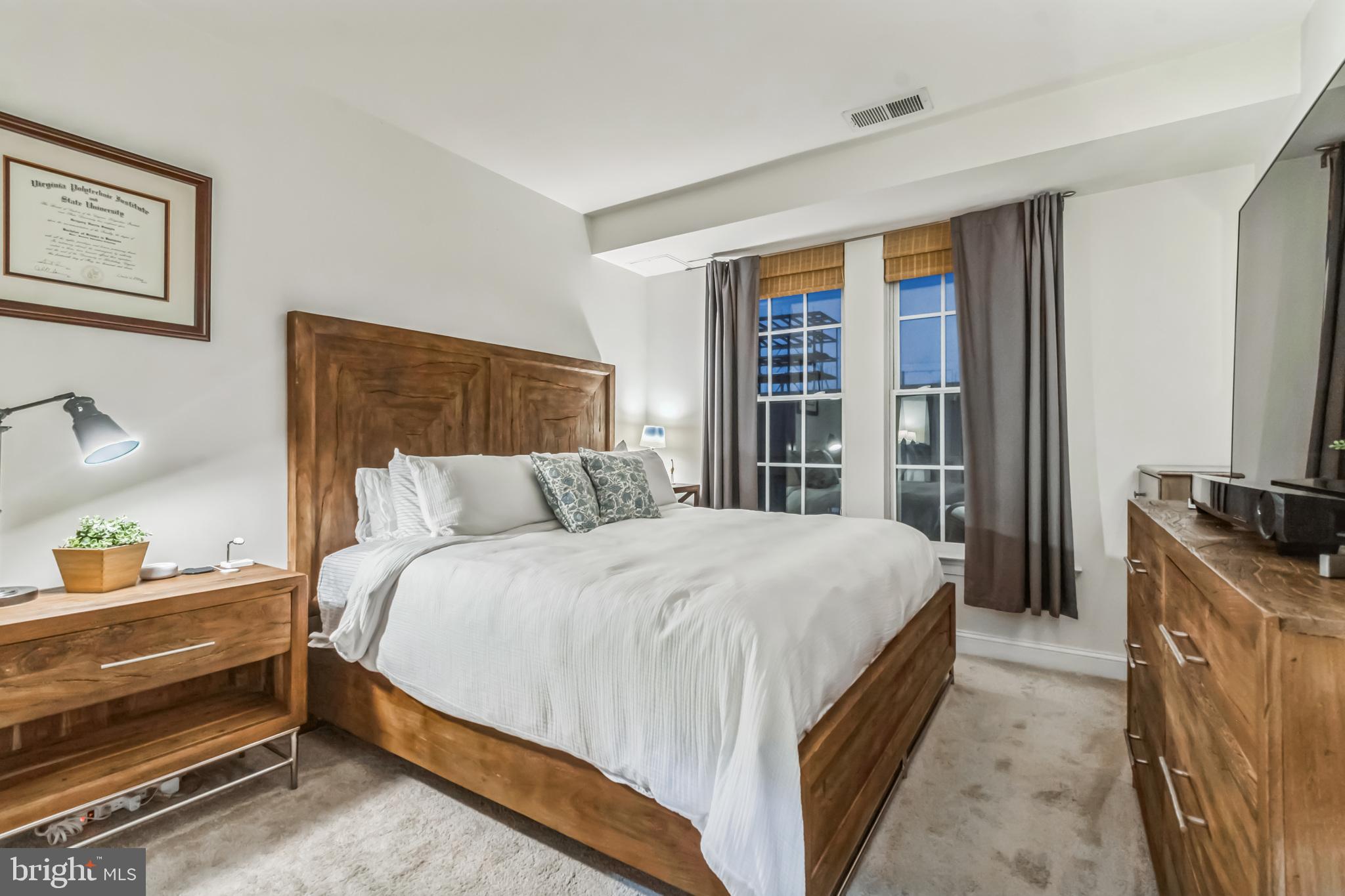 ABINGDON ROW - Residential