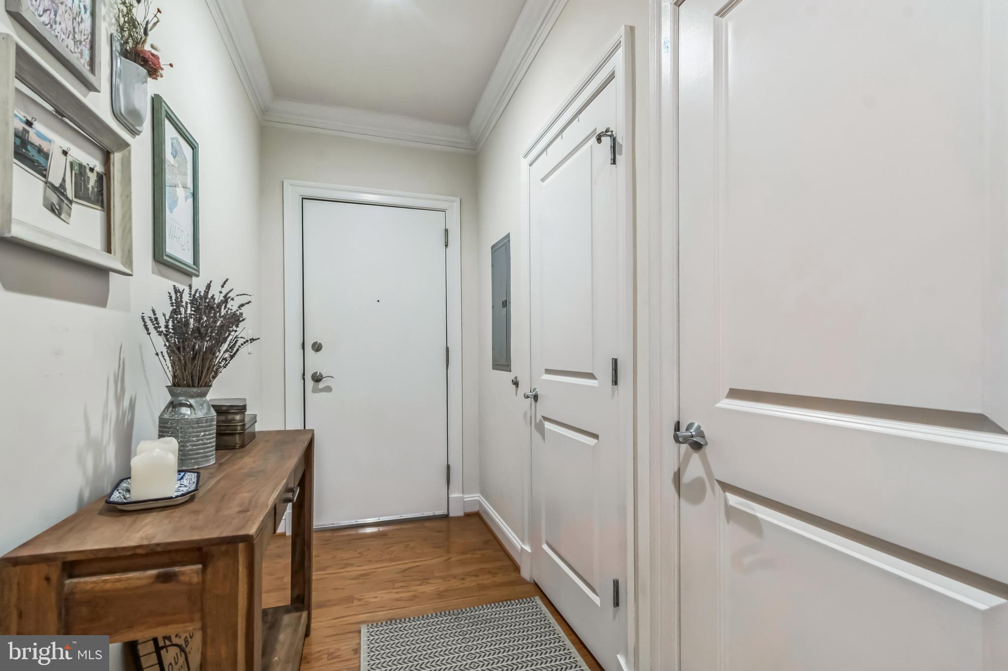 ABINGDON ROW - Residential