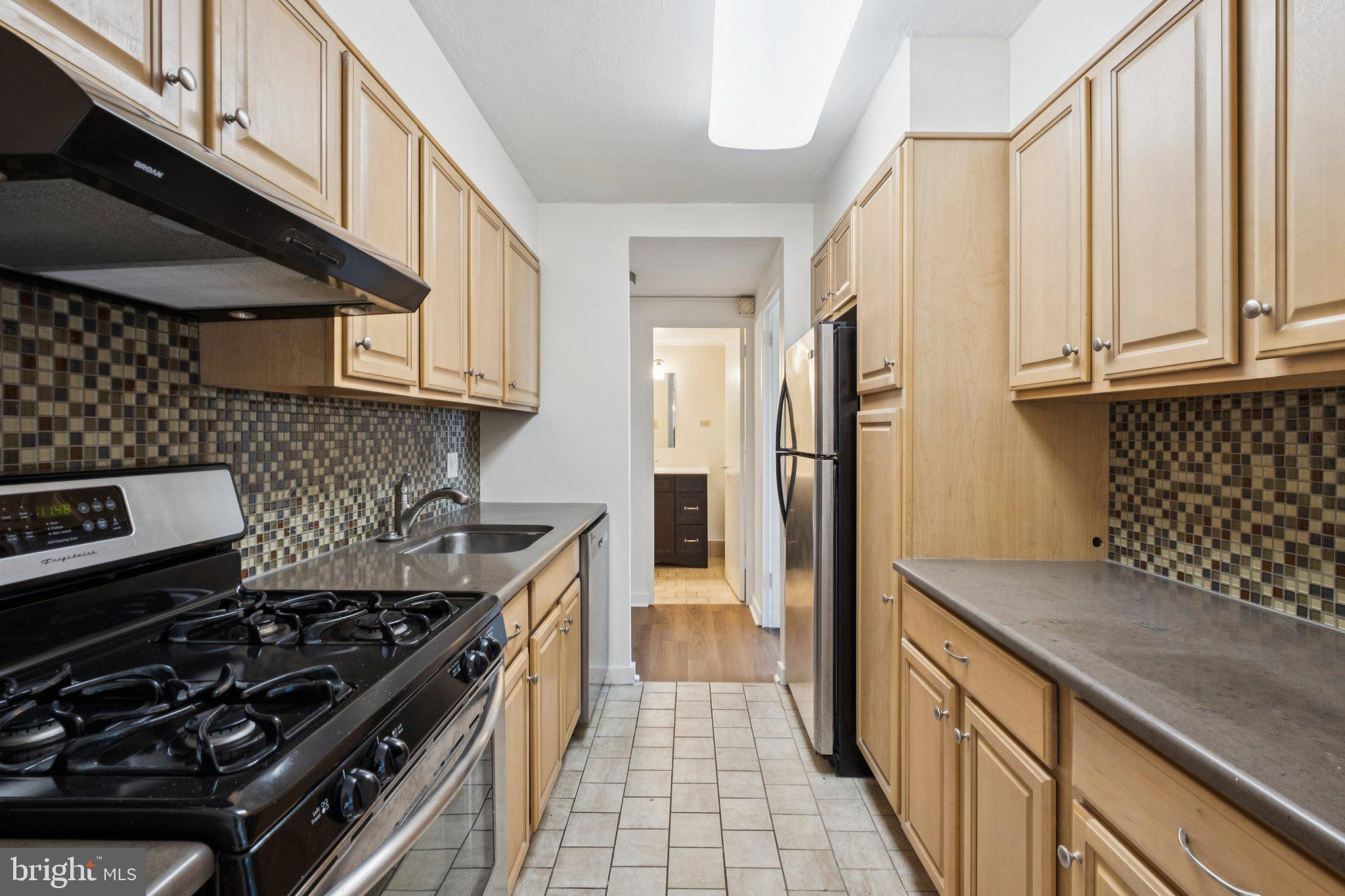 WASHINGTON SQ - Residential