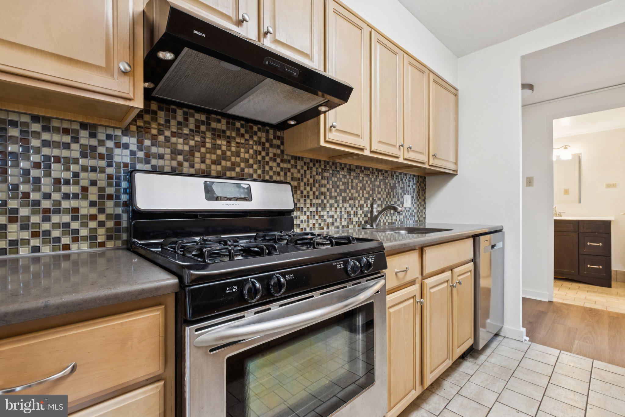 WASHINGTON SQ - Residential