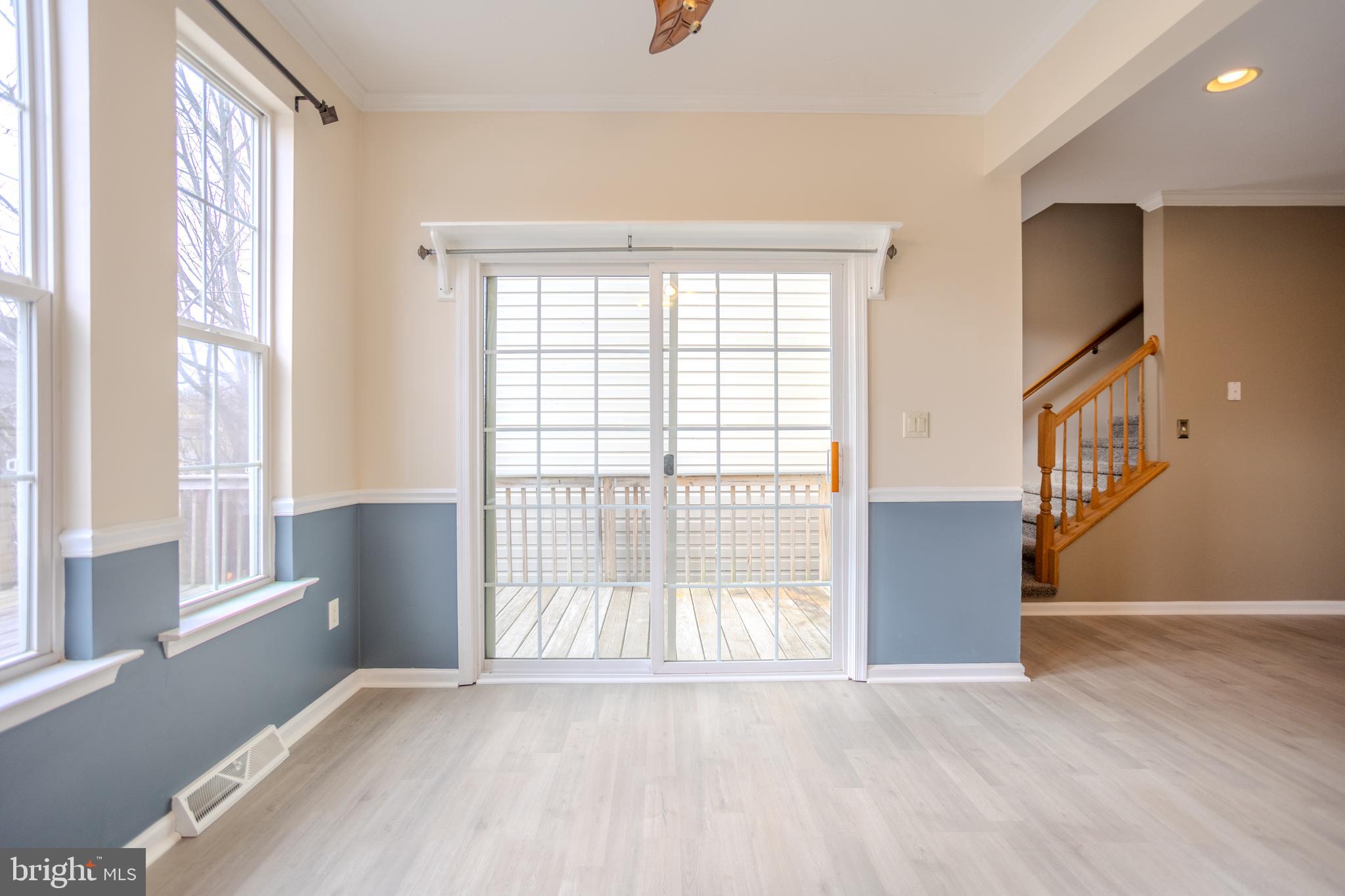 COLONIAL HILLS - Residential