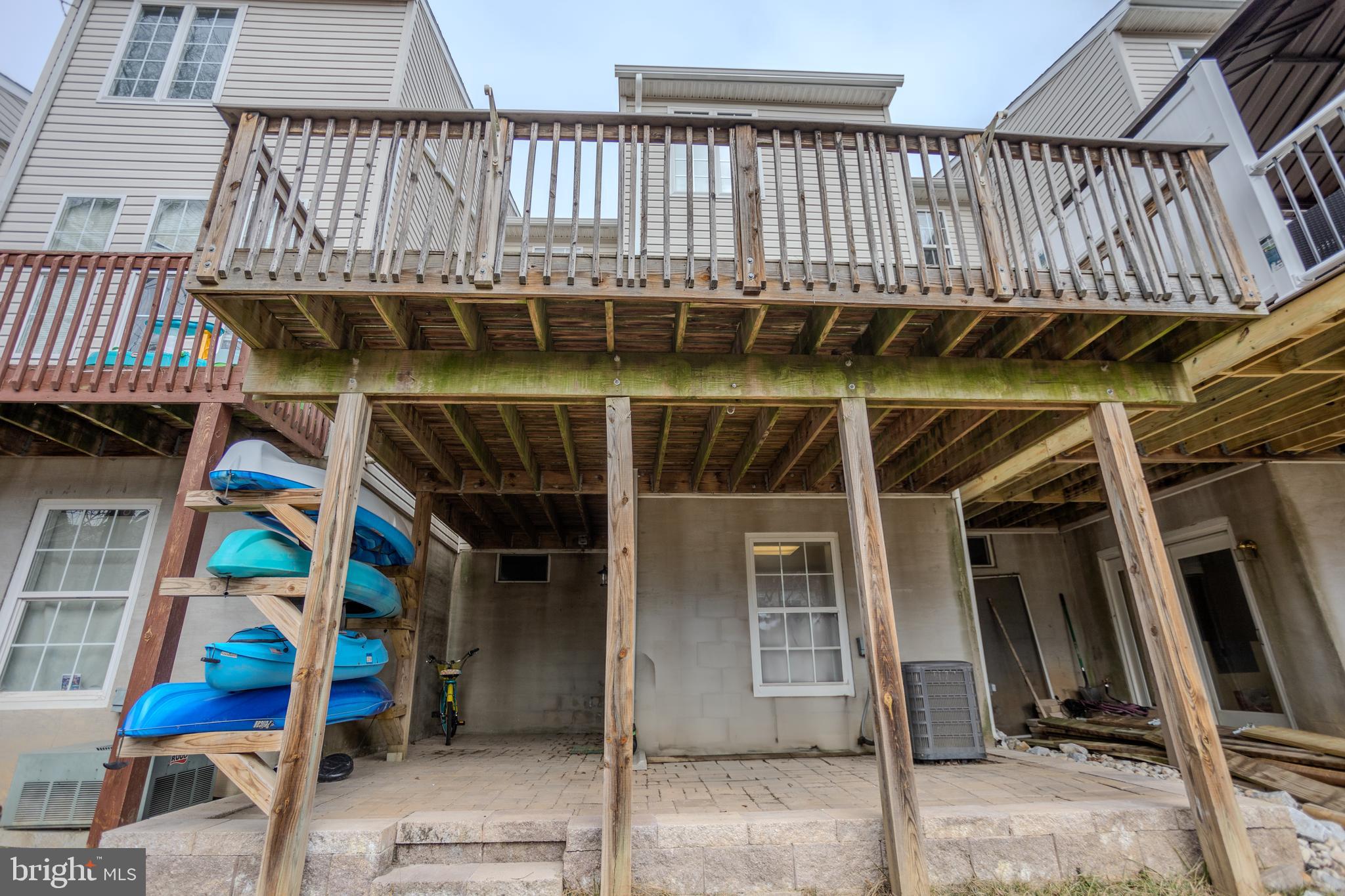 COLONIAL HILLS - Residential