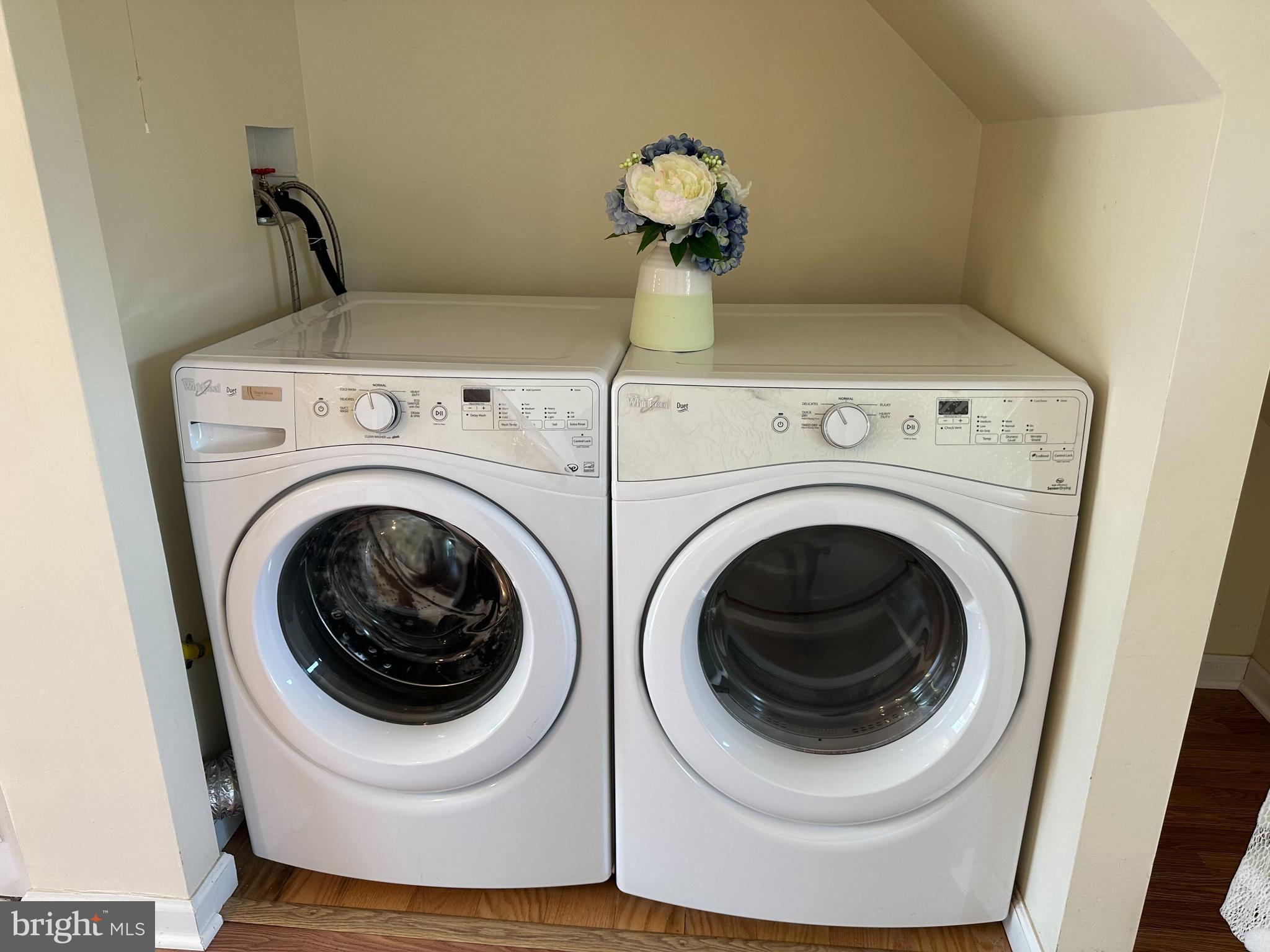 REFLECTION LAKE - Residential Lease