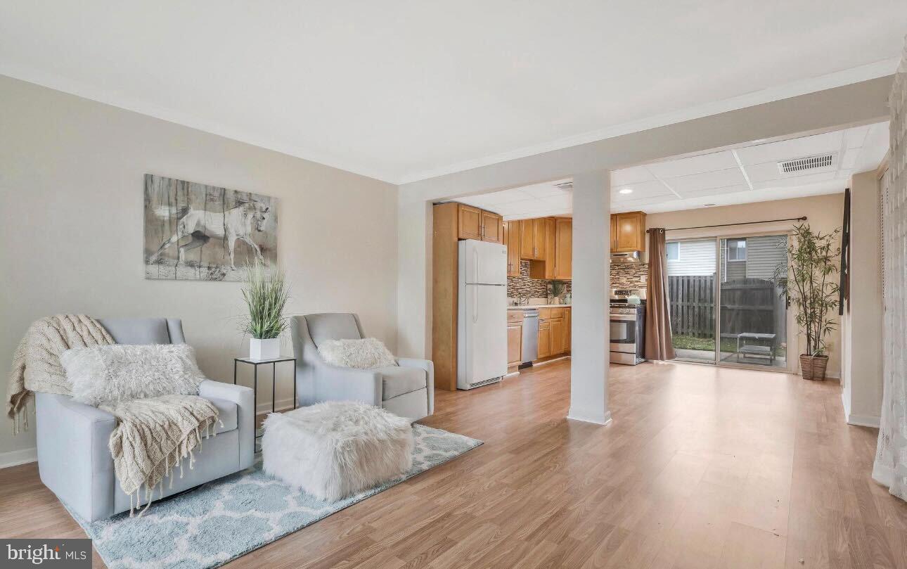 REFLECTION LAKE - Residential Lease