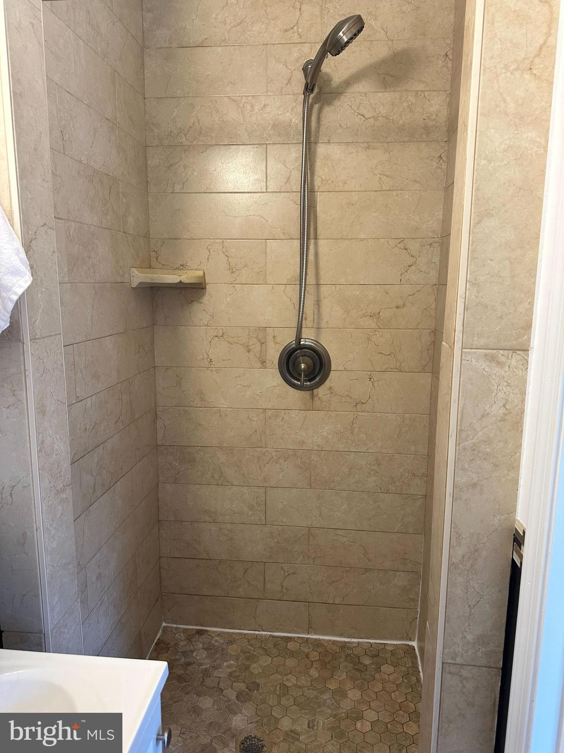 REFLECTION LAKE - Residential Lease