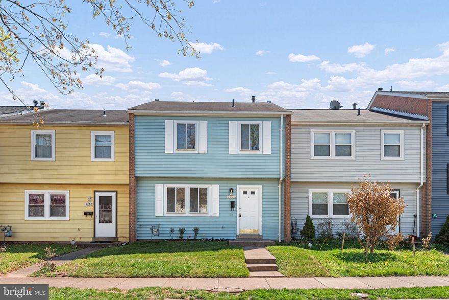 Renovated in past two years. Lovely 3 Bedroom/2.5 Bath/2 Level townhome. Interior of the home has been freshly painted and new vinyl plank. Foyer area has a half bath as well as new flooring. Upper level of the home includes 3 bedrooms, 2 full bathrooms and laundry area with new washer and dryer. Home is located close to 234 and 66. Lots of shopping and dining also!