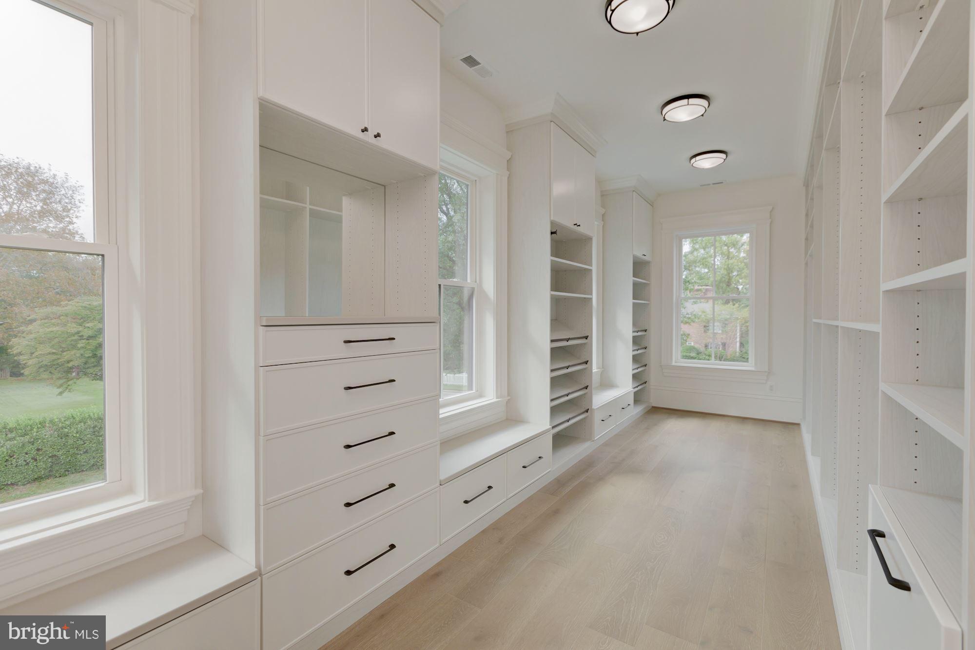 ALEXANDRIA - Residential