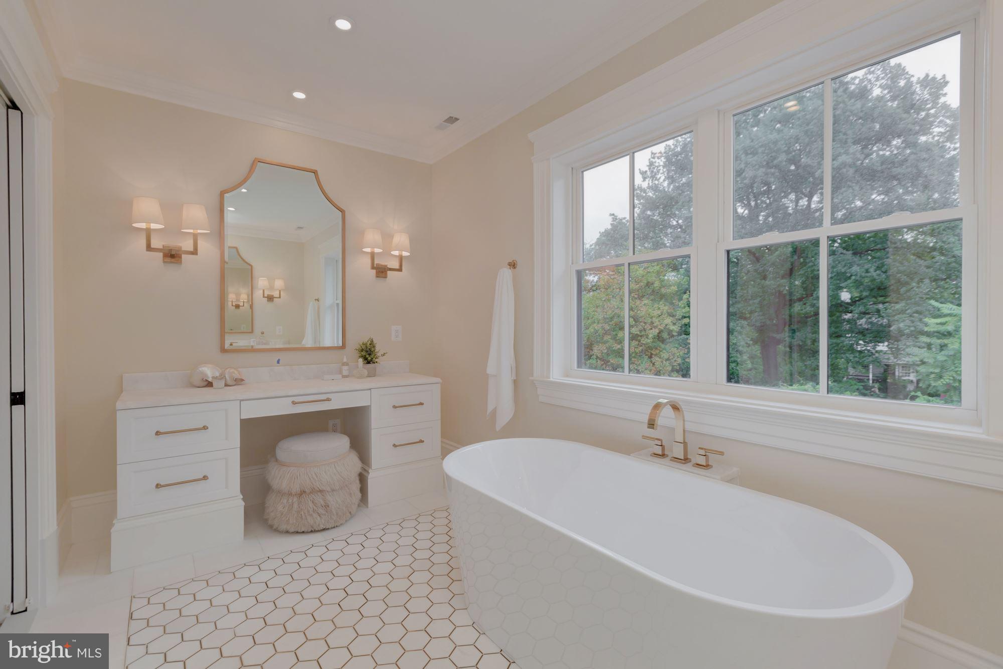 ALEXANDRIA - Residential