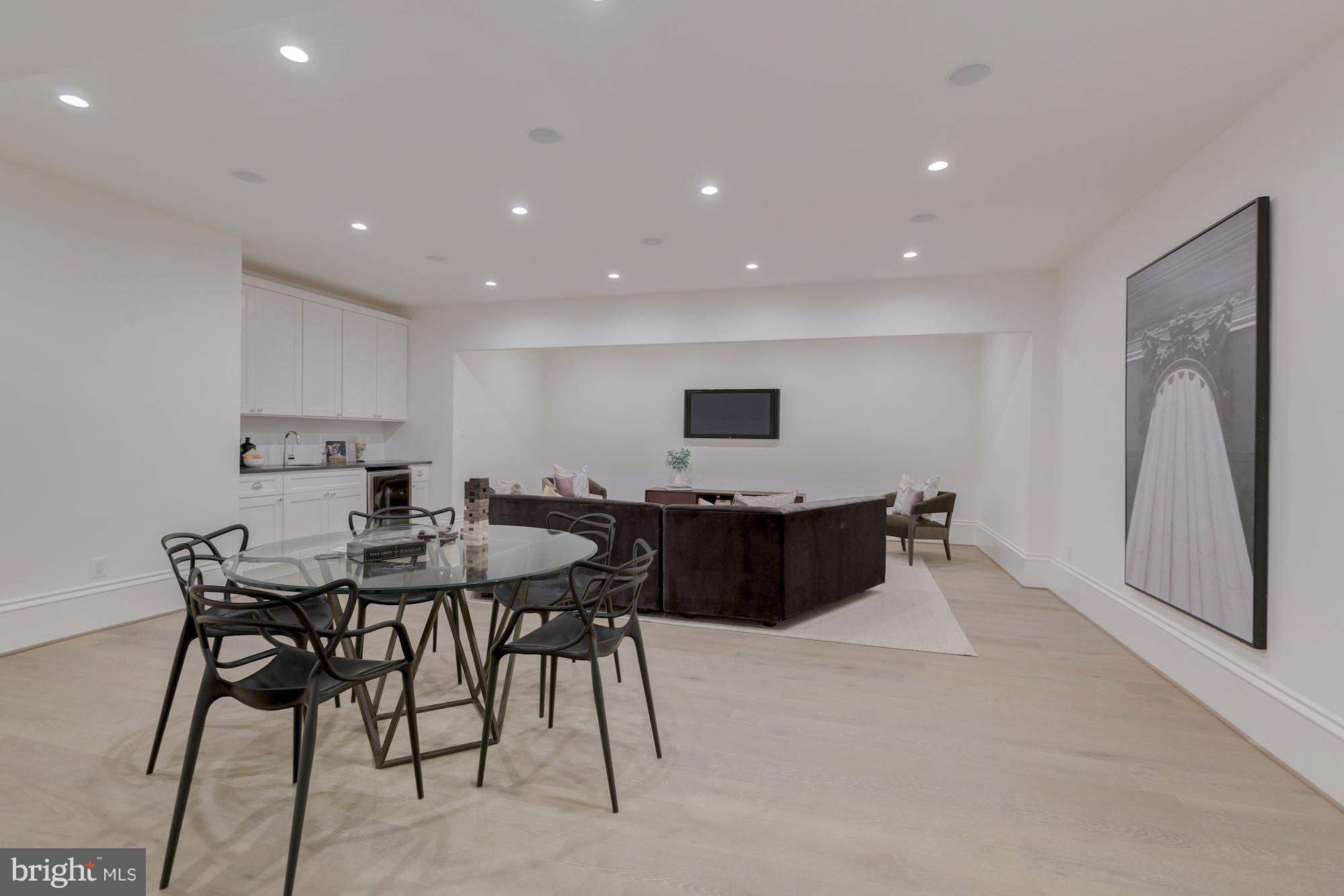 ALEXANDRIA - Residential