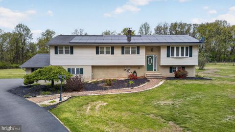 Photo of 158 Saint Peters Road, MACUNGIE, PA 18062 (MLS # PABK2071576)