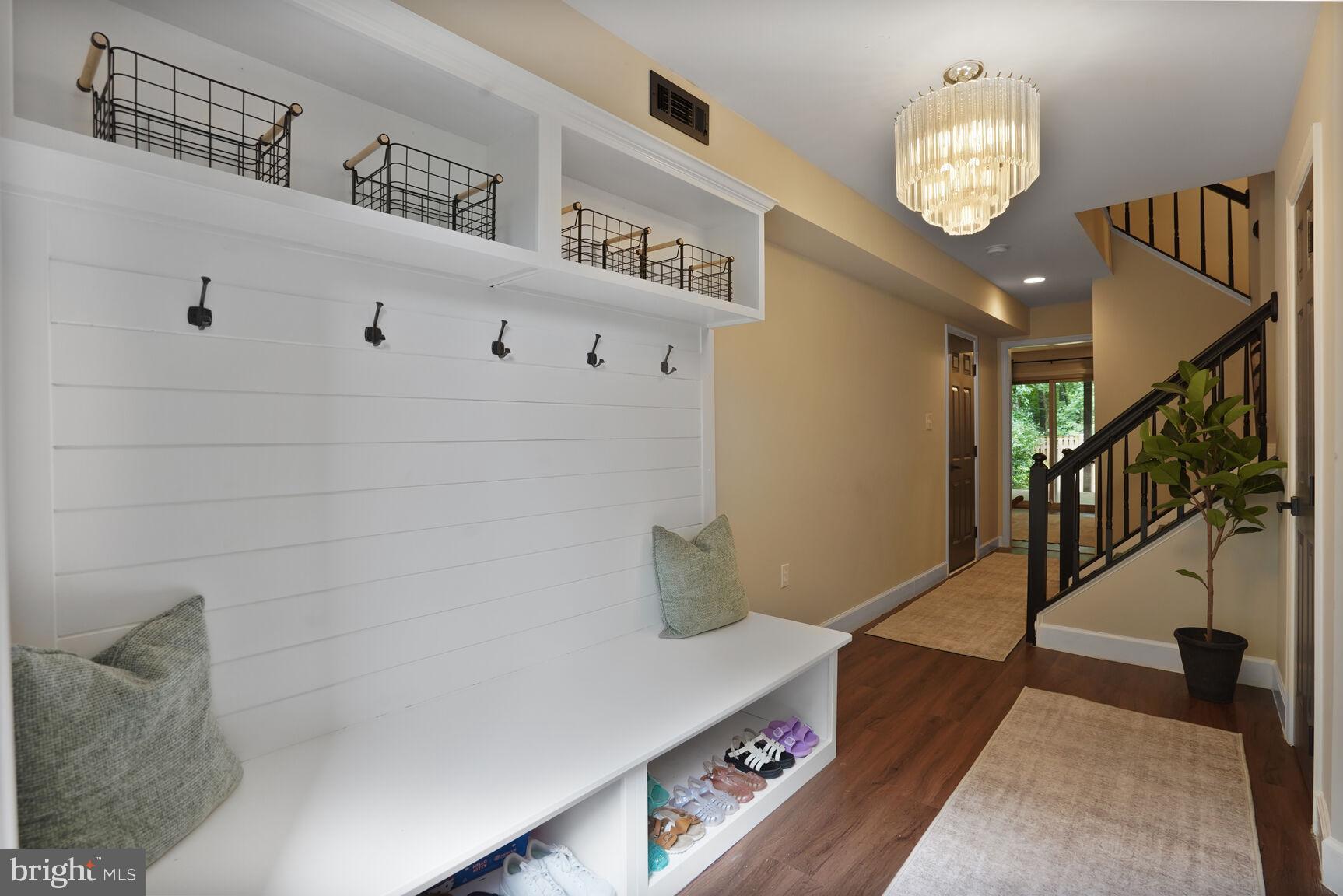 6705 SUNSET WOODS COURT