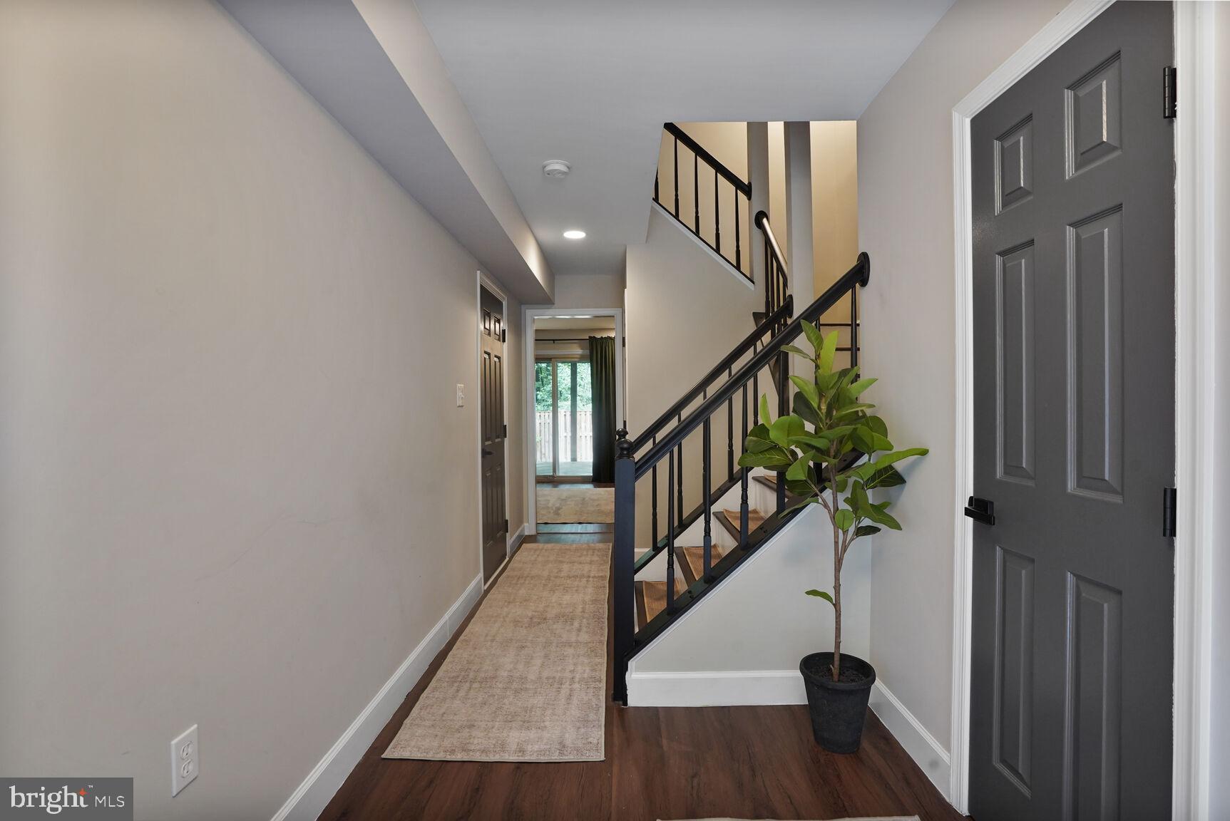 6705 SUNSET WOODS COURT