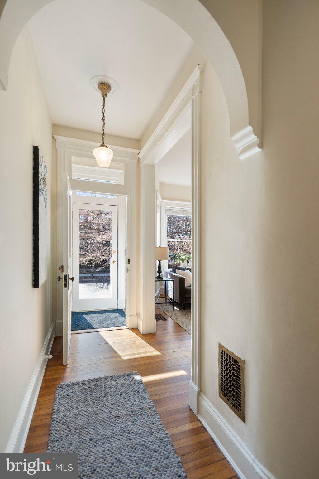 1224 INDEPENDENCE AVENUE SE