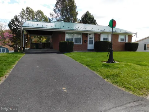 306 Cottage Street, Waynesboro, PA MLS: PAFL2026350