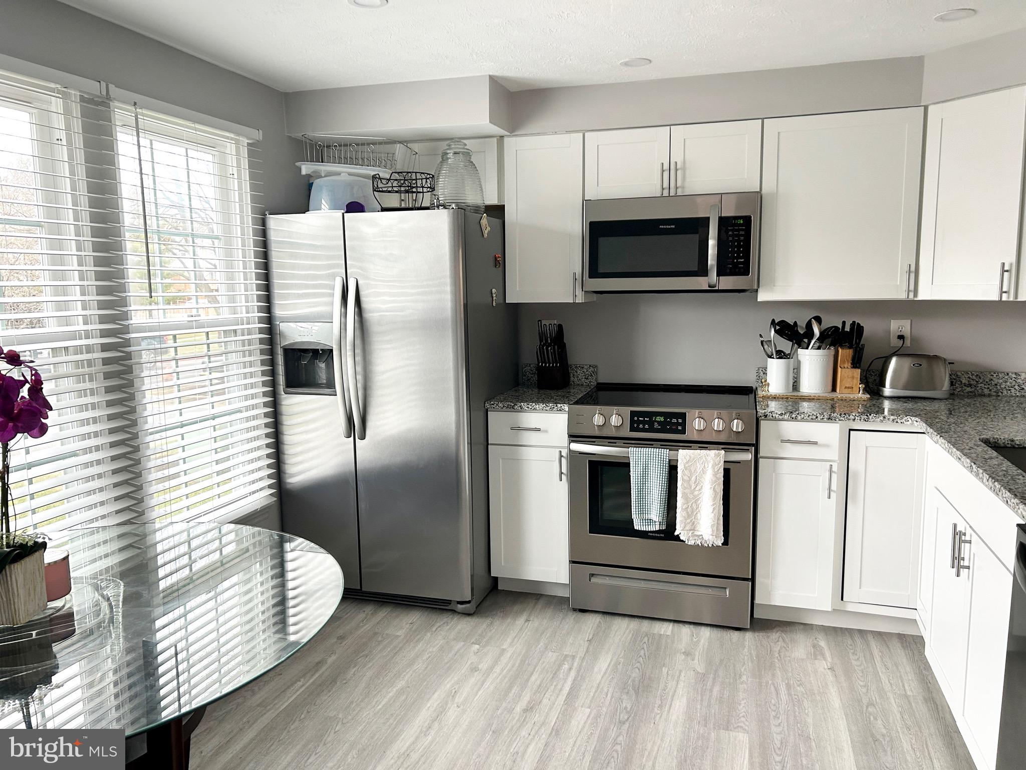 PARKVIEW TRAIL - Residential Lease