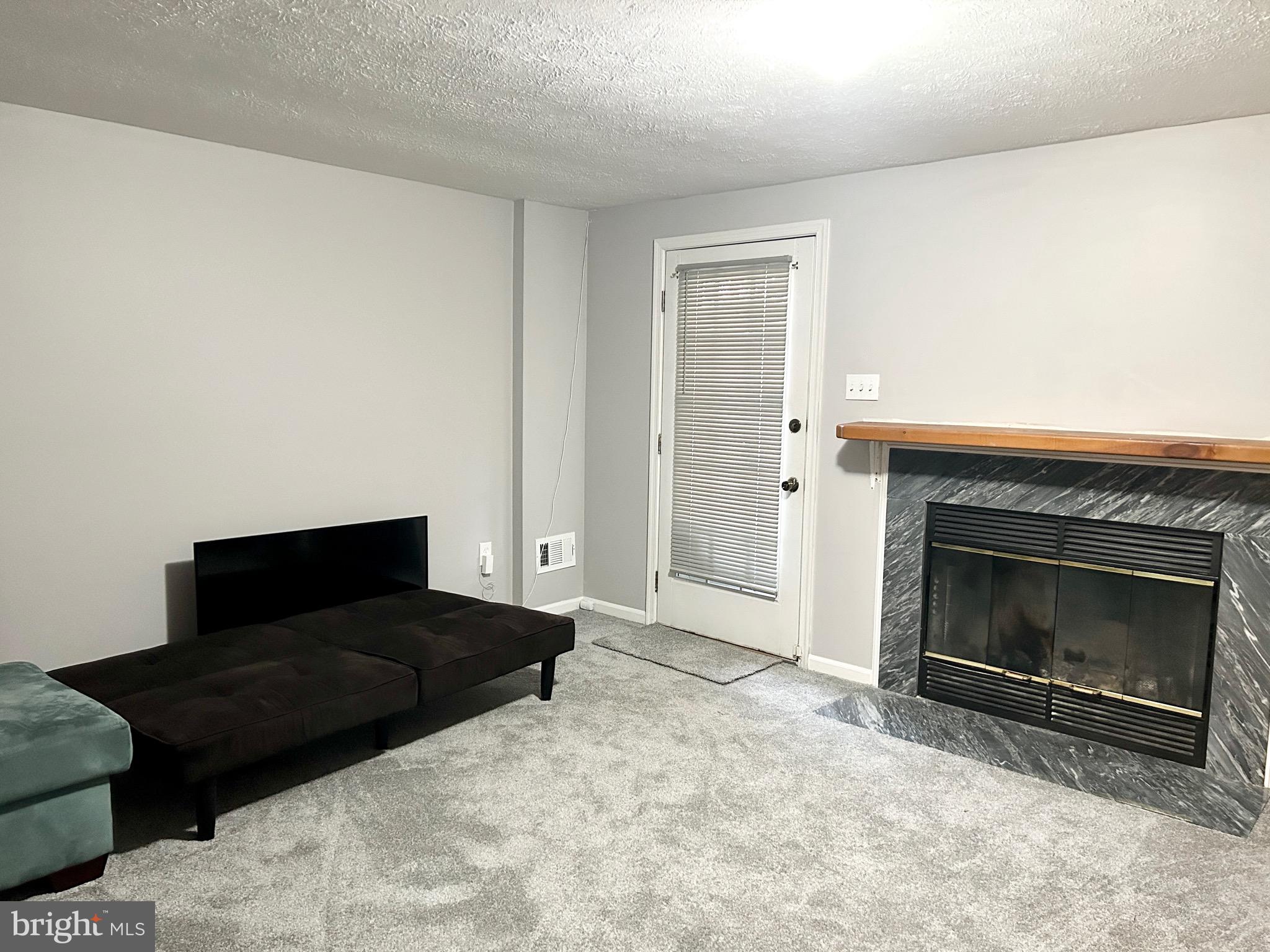 PARKVIEW TRAIL - Residential Lease