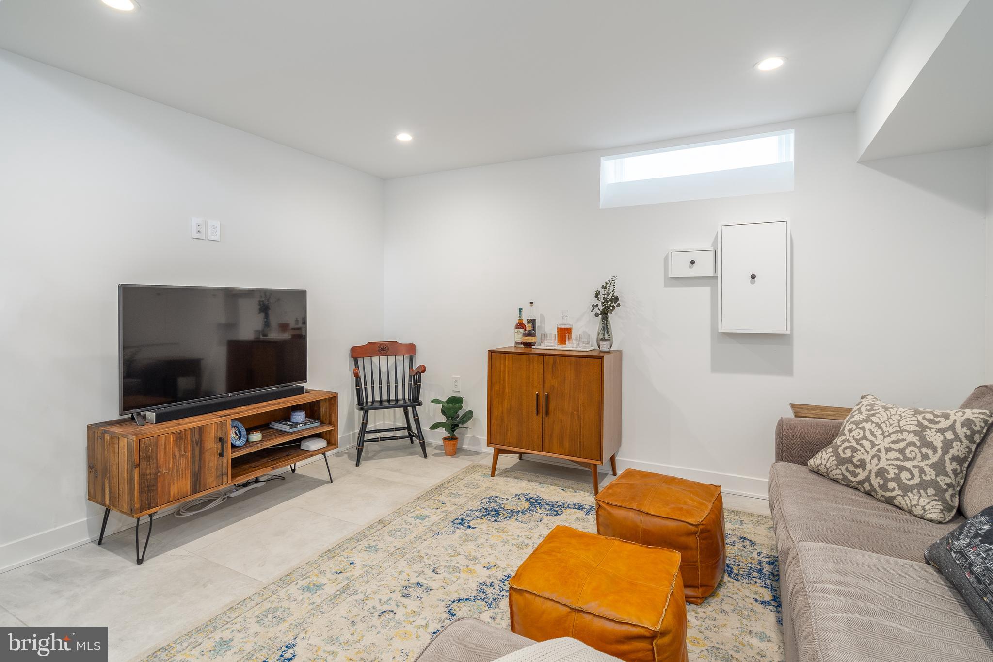 GRADUATE HOSPITAL - Residential