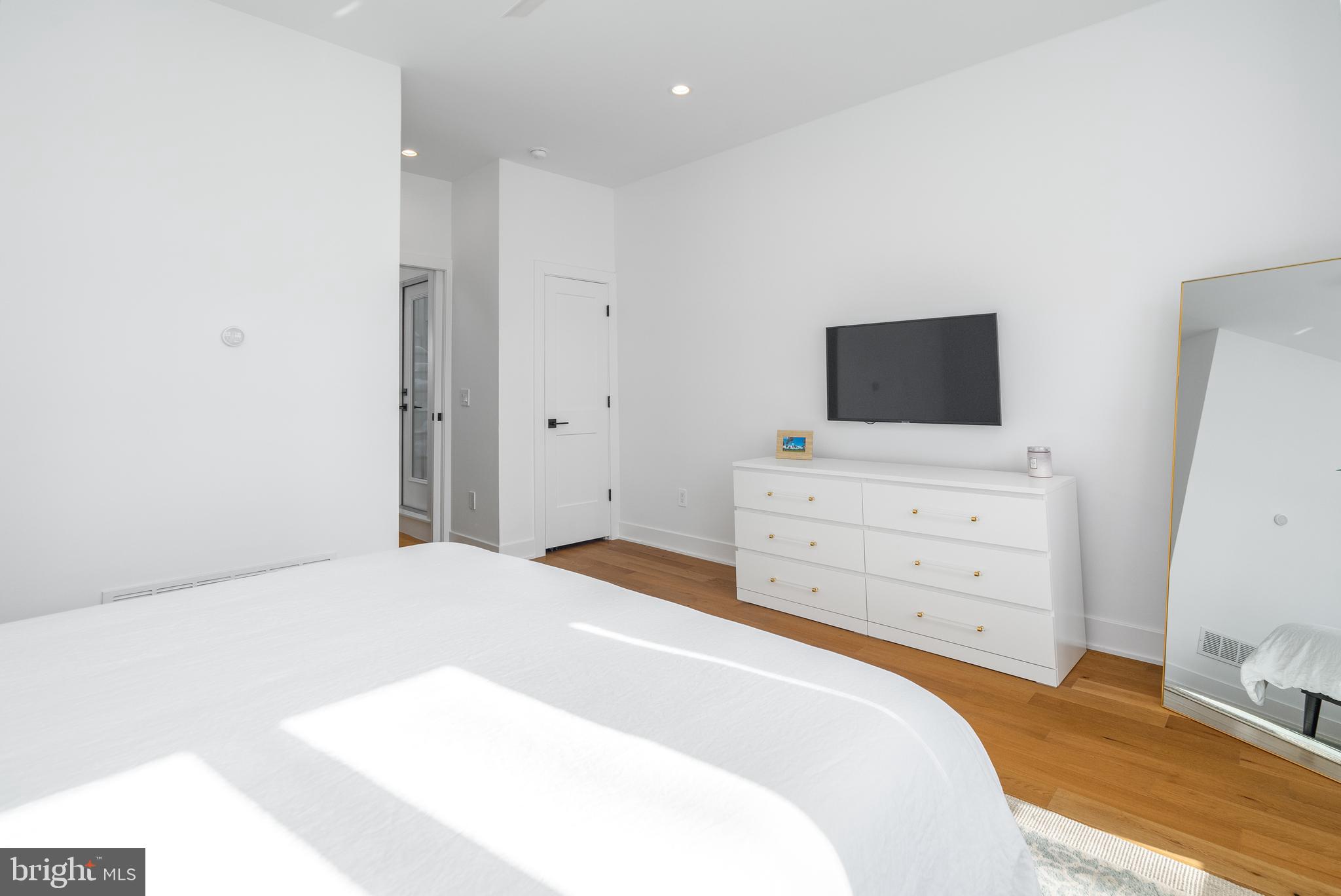 GRADUATE HOSPITAL - Residential