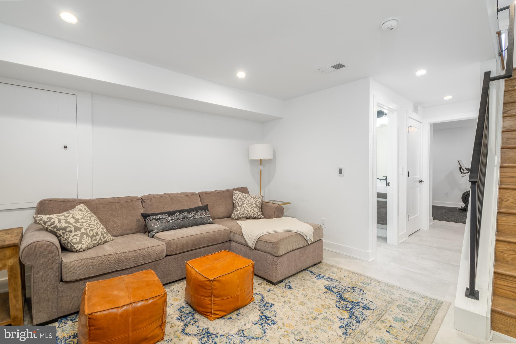 GRADUATE HOSPITAL - Residential