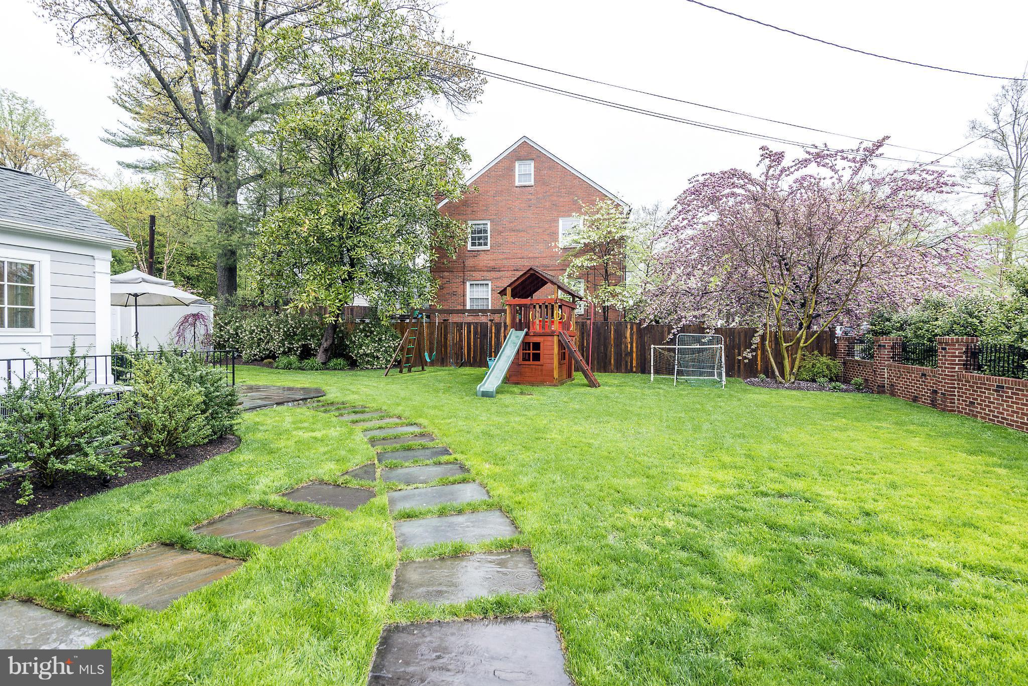 CHEVY CHASE - Residential