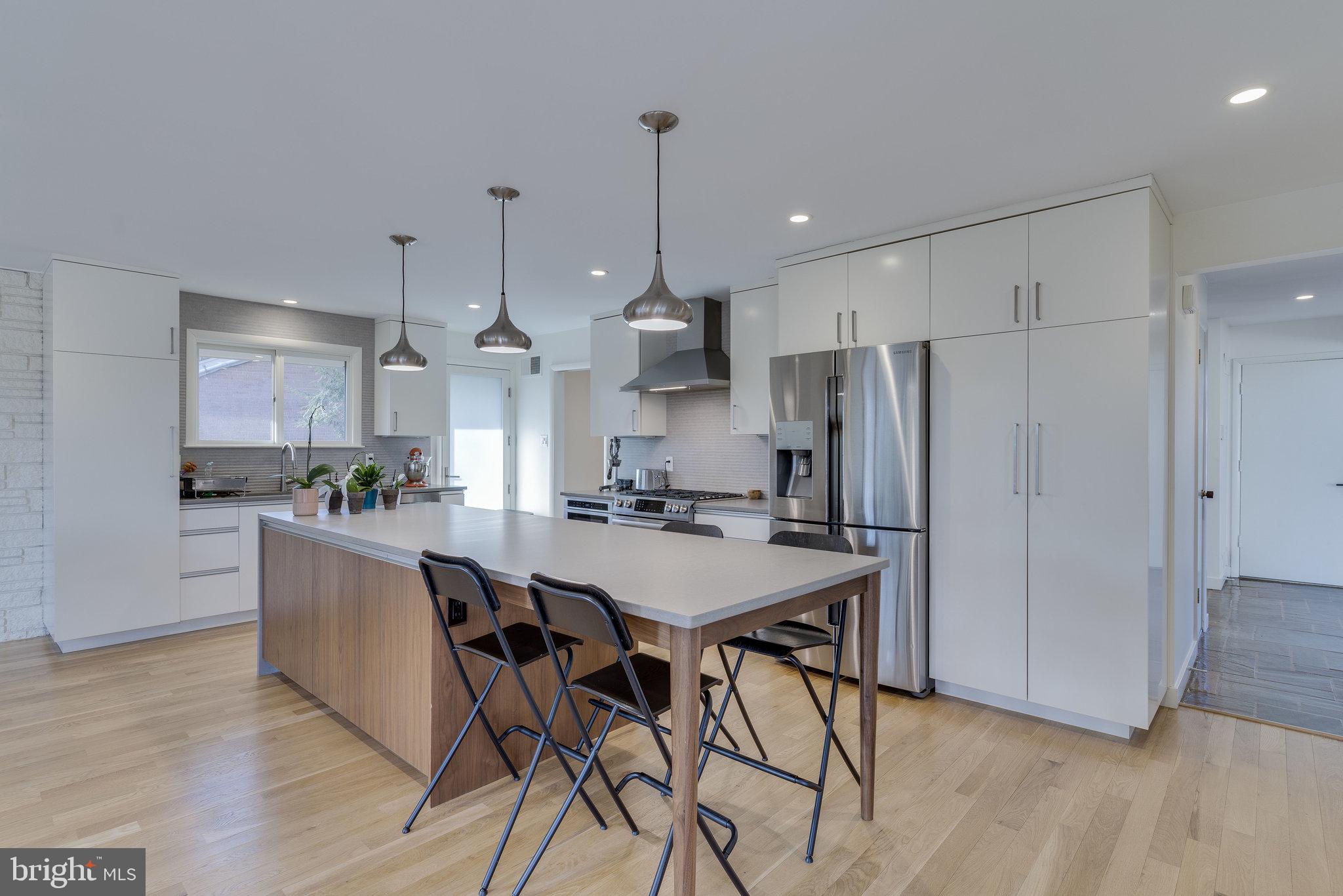 KENWOOD PARK - Residential Lease