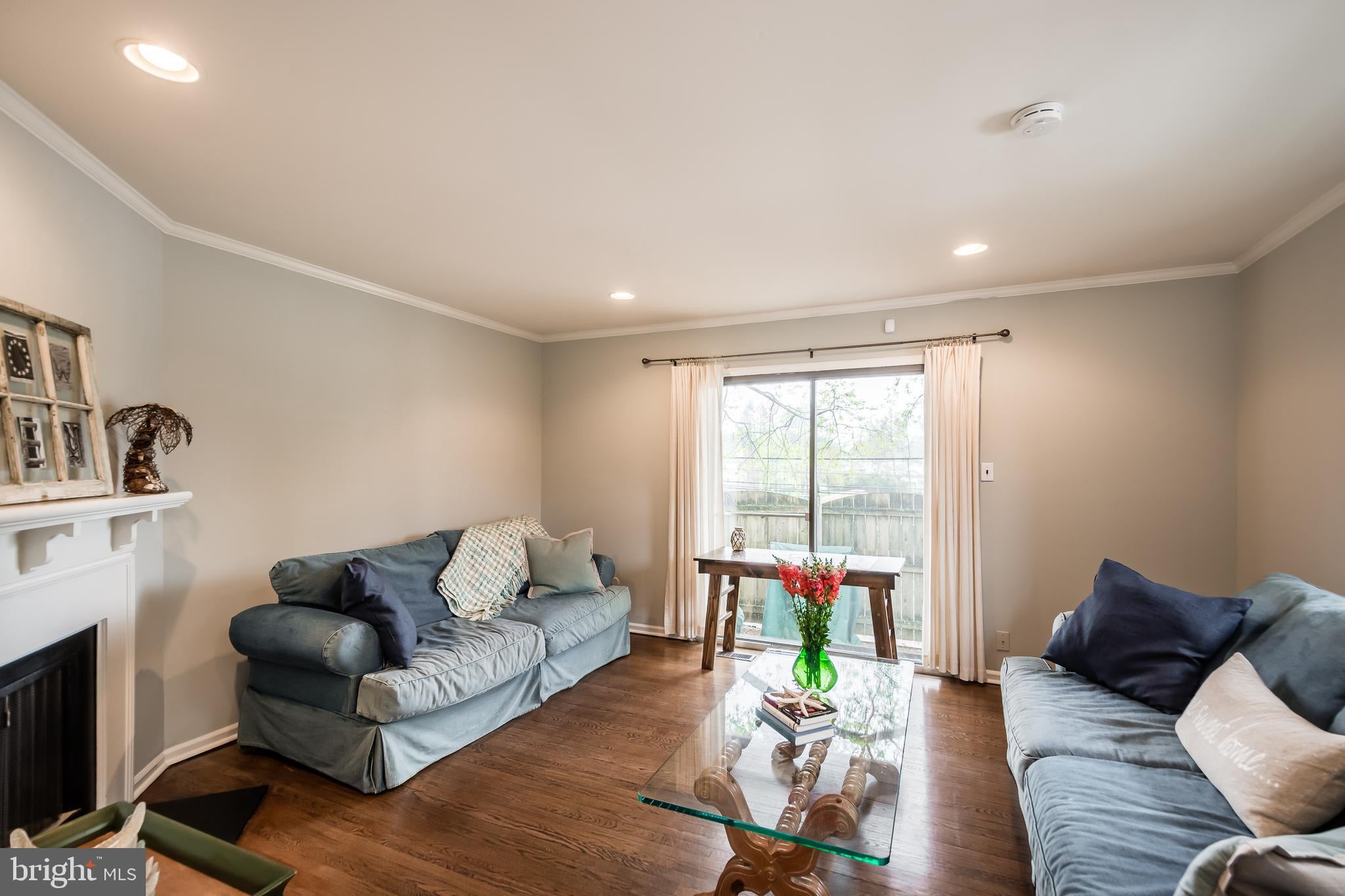 255 LOWRYS LANE B12