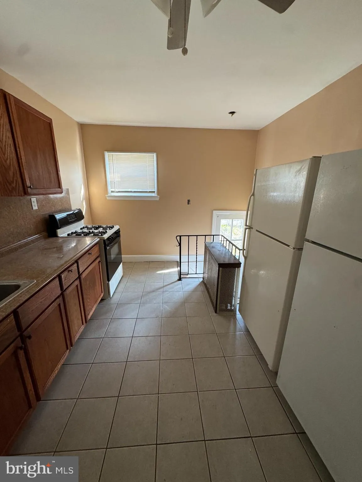 Collingswood, New Jersey 08108, United States, 3 Bedrooms Bedrooms, ,1 BathroomBathrooms,Residential,Active,252966