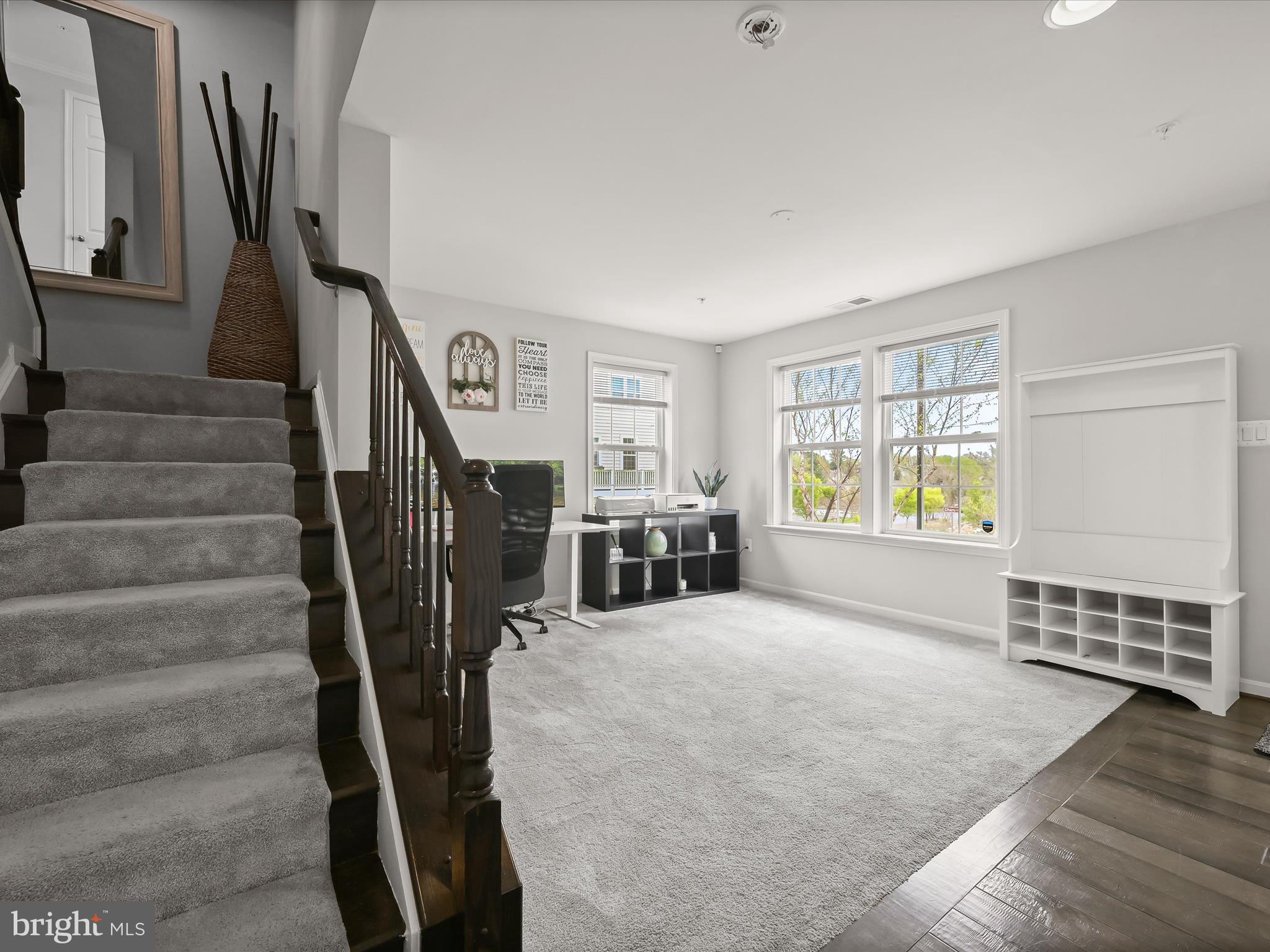 ELKRIDGE CROSSING - Residential