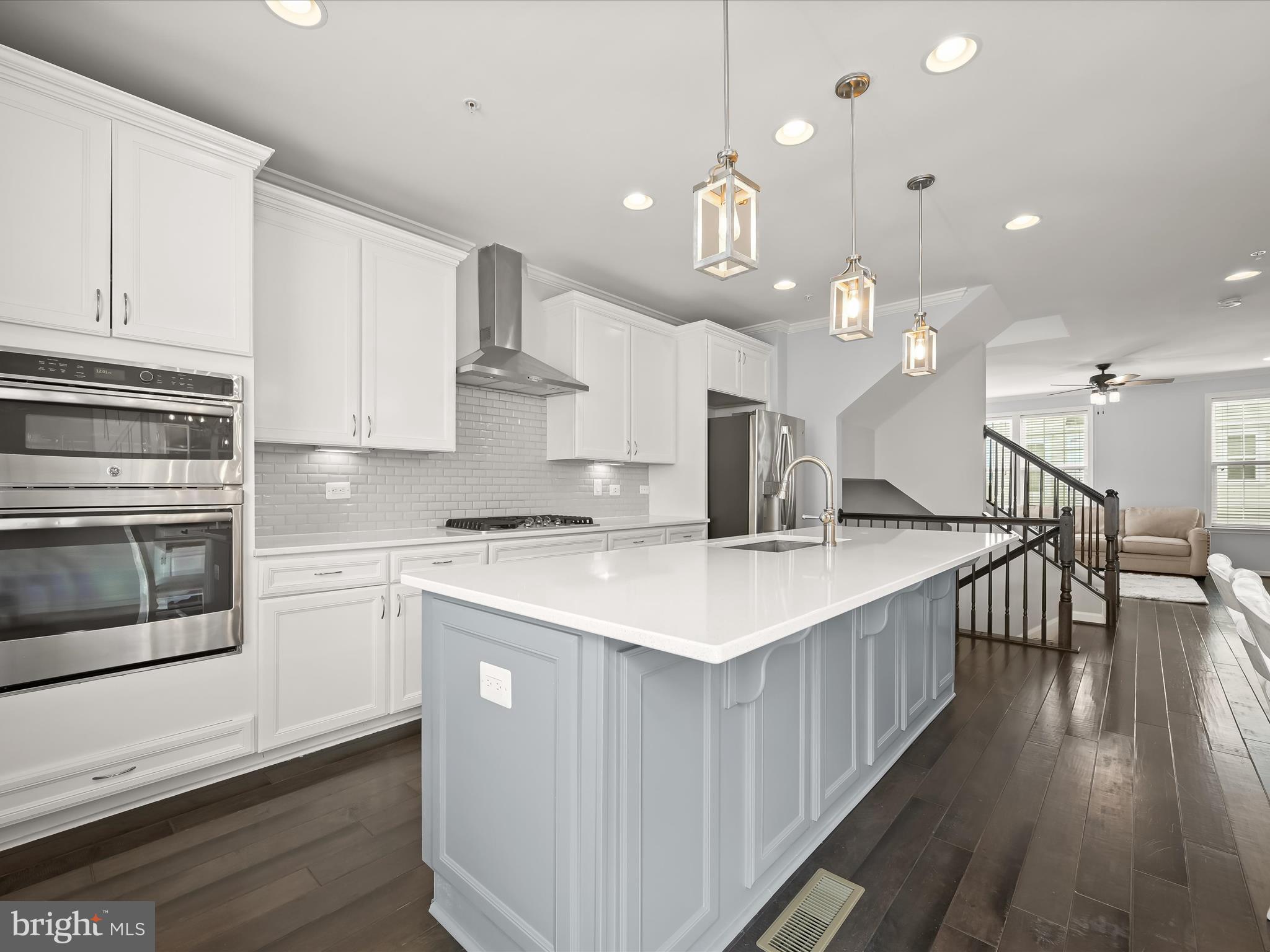 ELKRIDGE CROSSING - Residential