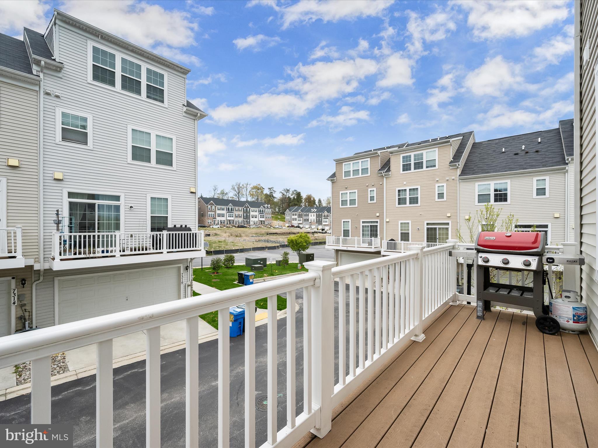 ELKRIDGE CROSSING - Residential