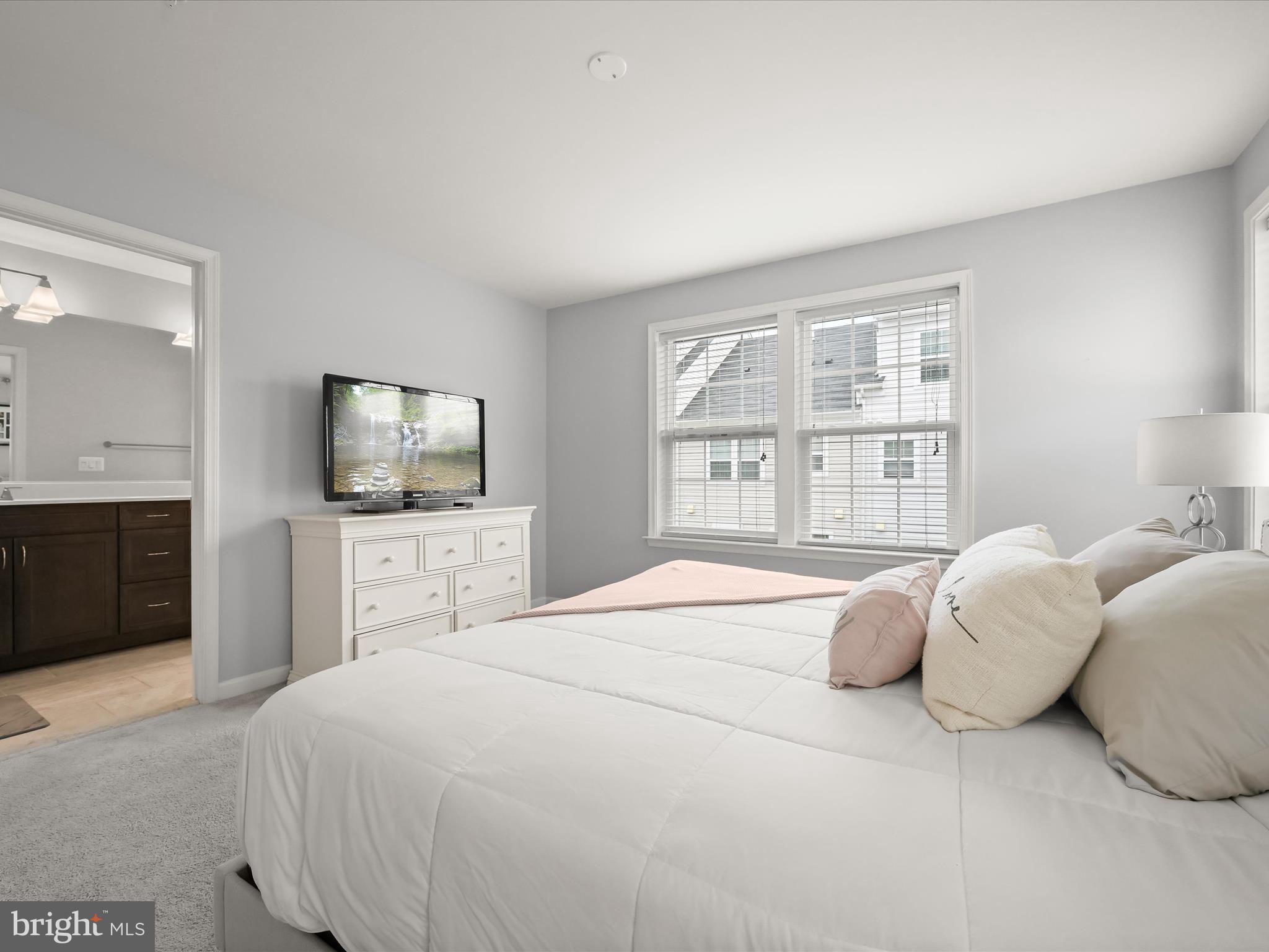 ELKRIDGE CROSSING - Residential