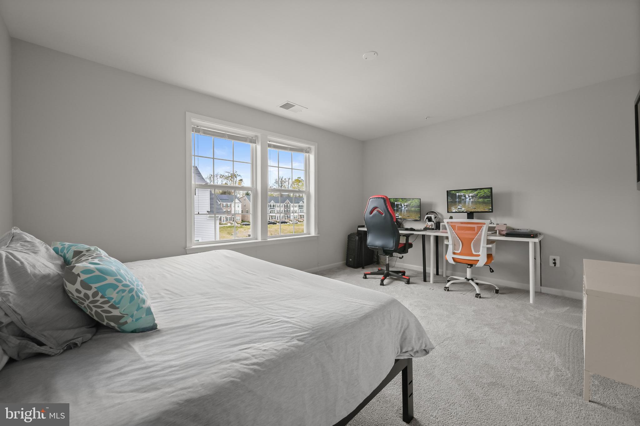 ELKRIDGE CROSSING - Residential