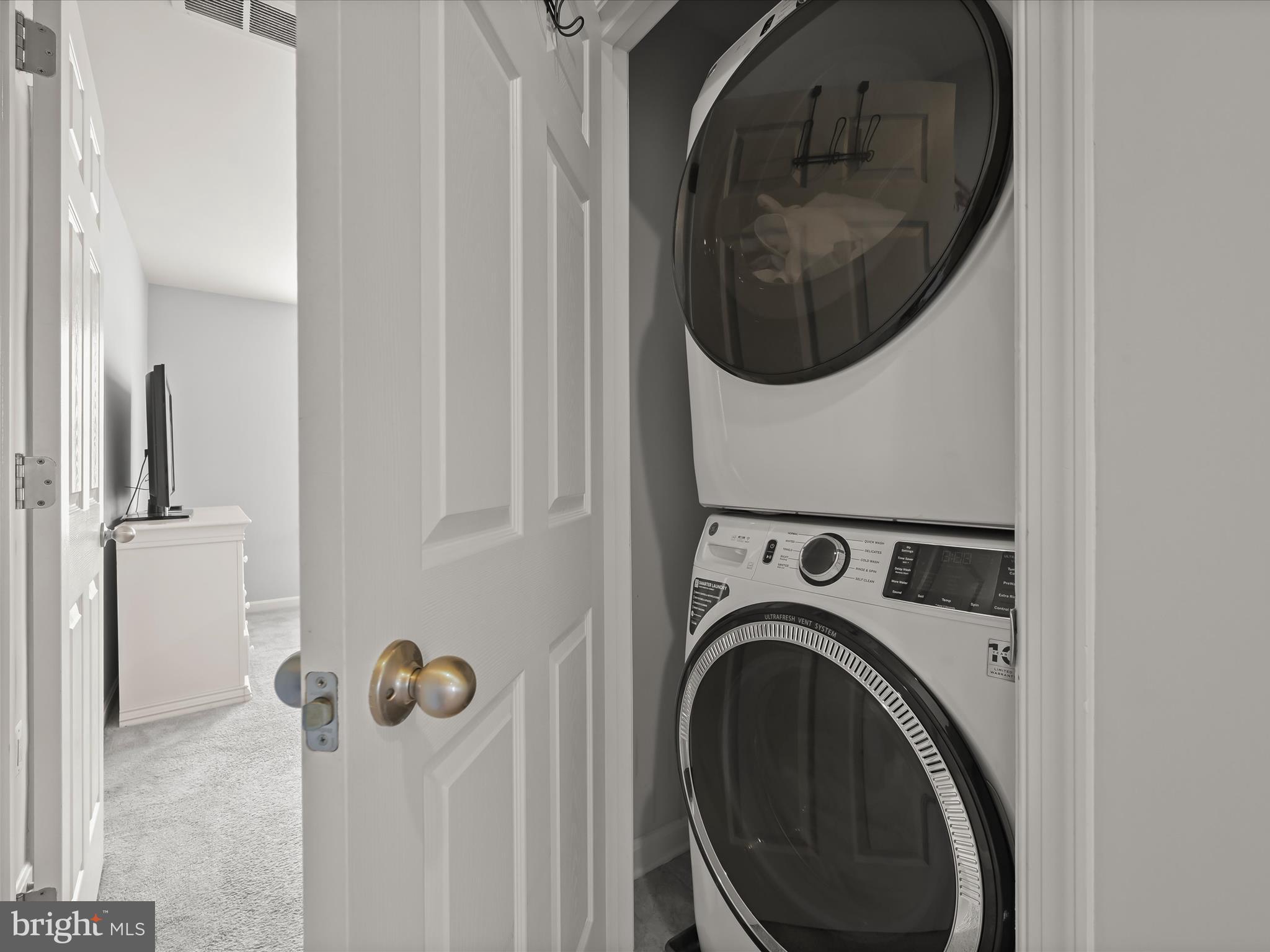 ELKRIDGE CROSSING - Residential