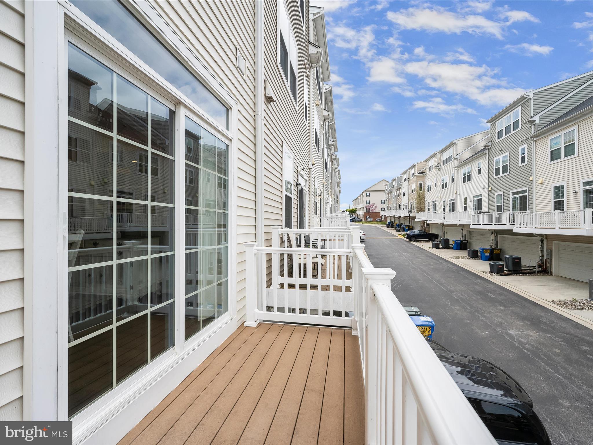 ELKRIDGE CROSSING - Residential