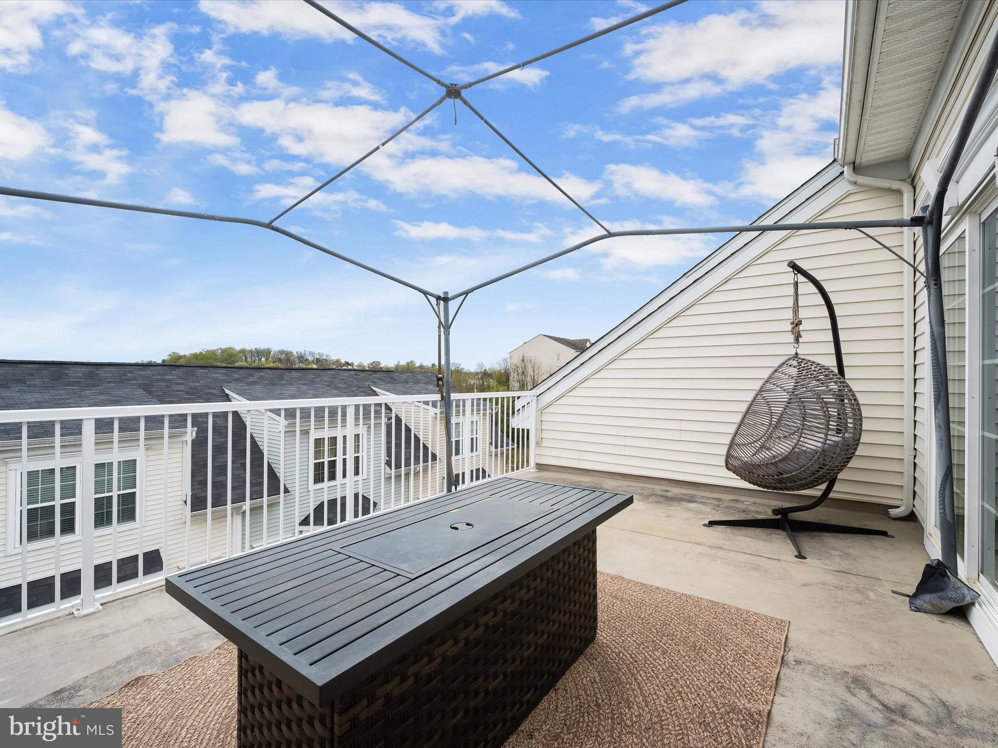 ELKRIDGE CROSSING - Residential