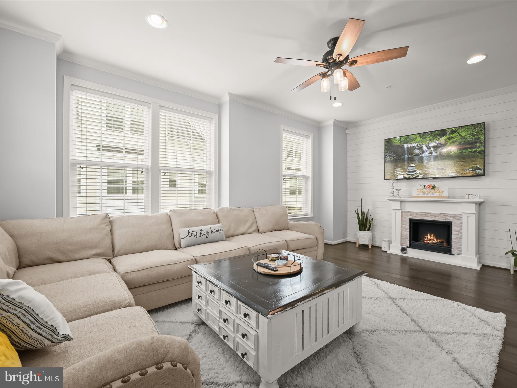 ELKRIDGE CROSSING - Residential