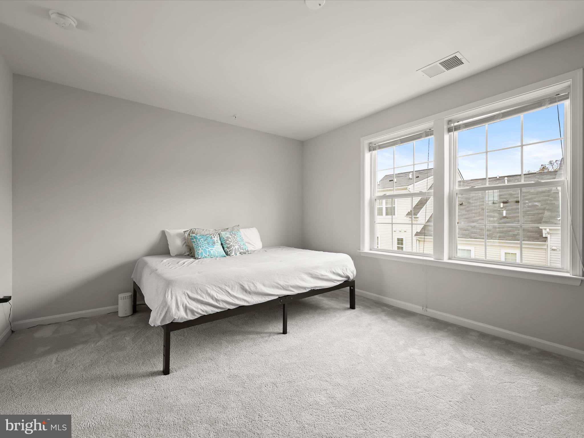 ELKRIDGE CROSSING - Residential