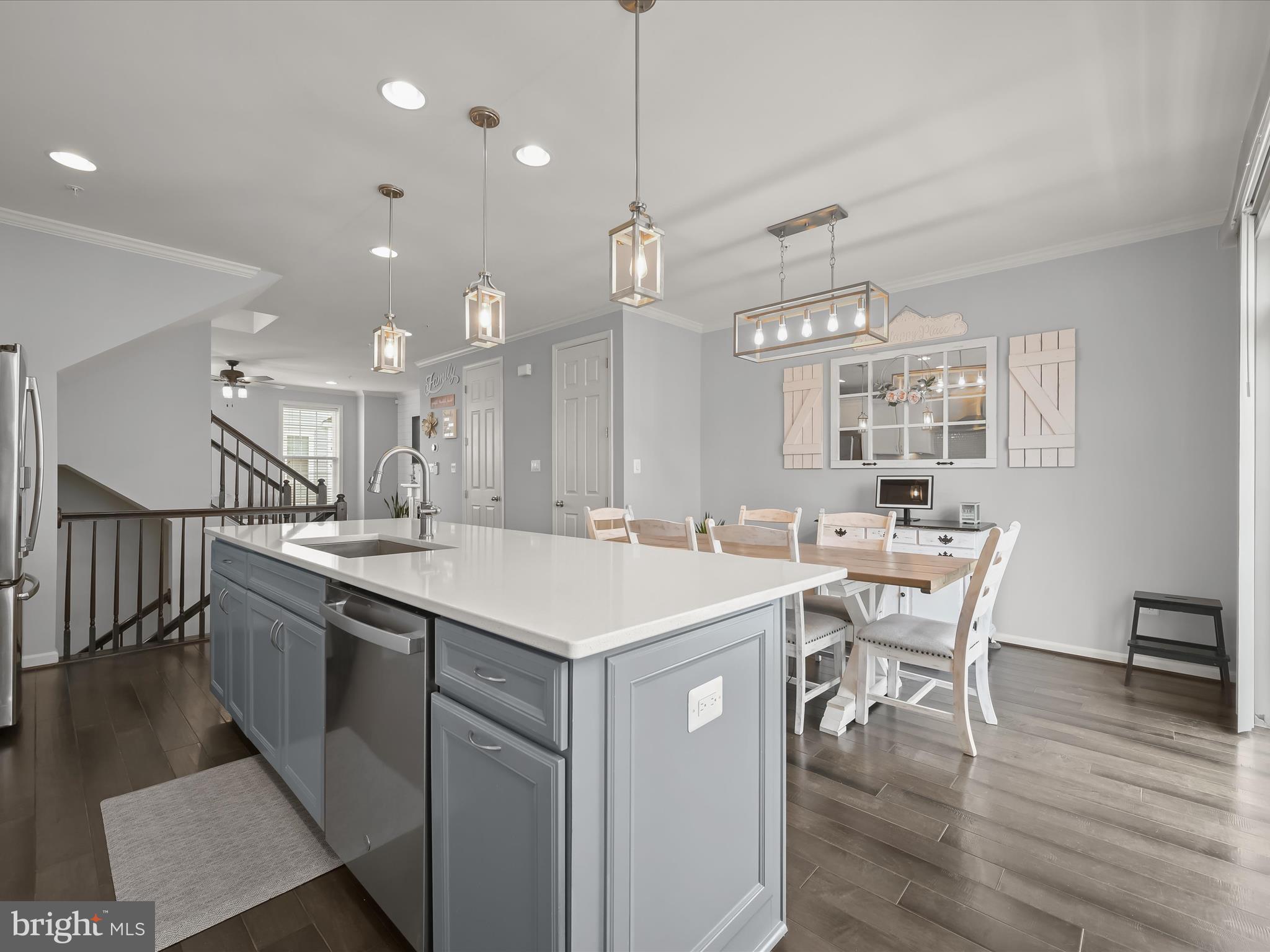 ELKRIDGE CROSSING - Residential