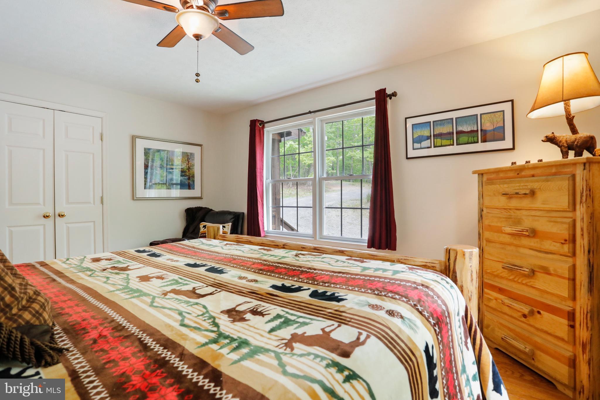 SLEEPY CREEK HIDEAWAY - Residential