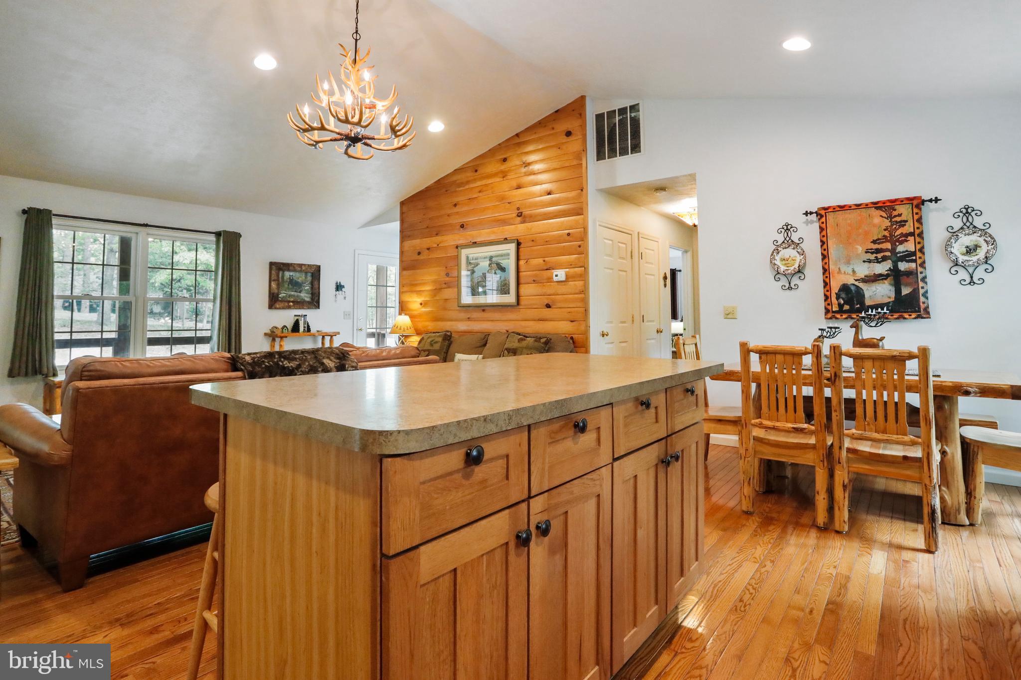 SLEEPY CREEK HIDEAWAY - Residential