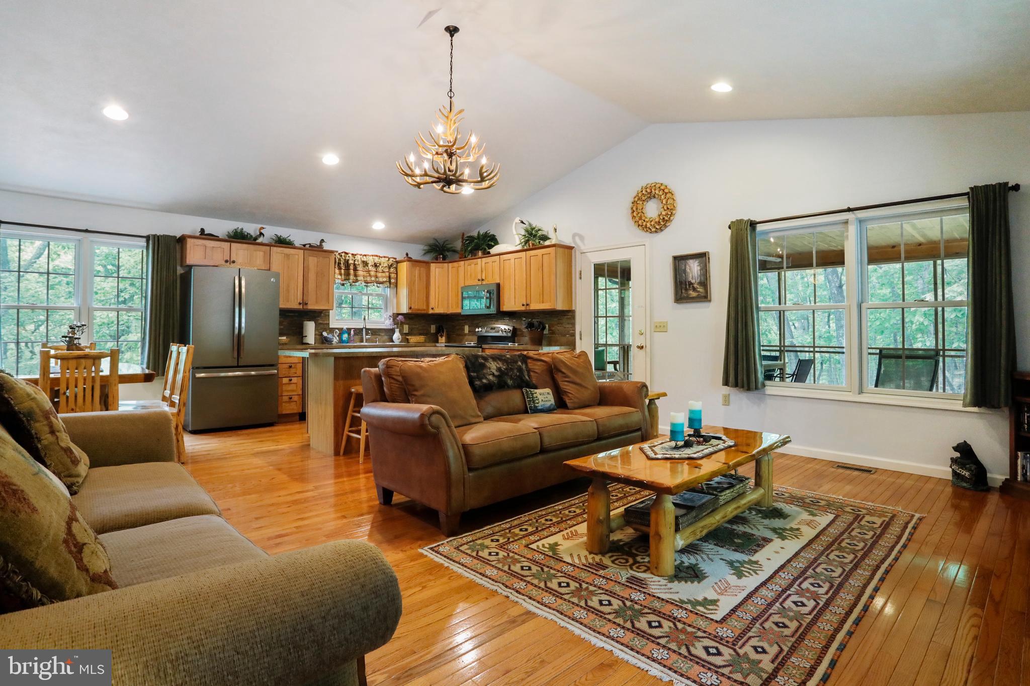 SLEEPY CREEK HIDEAWAY - Residential