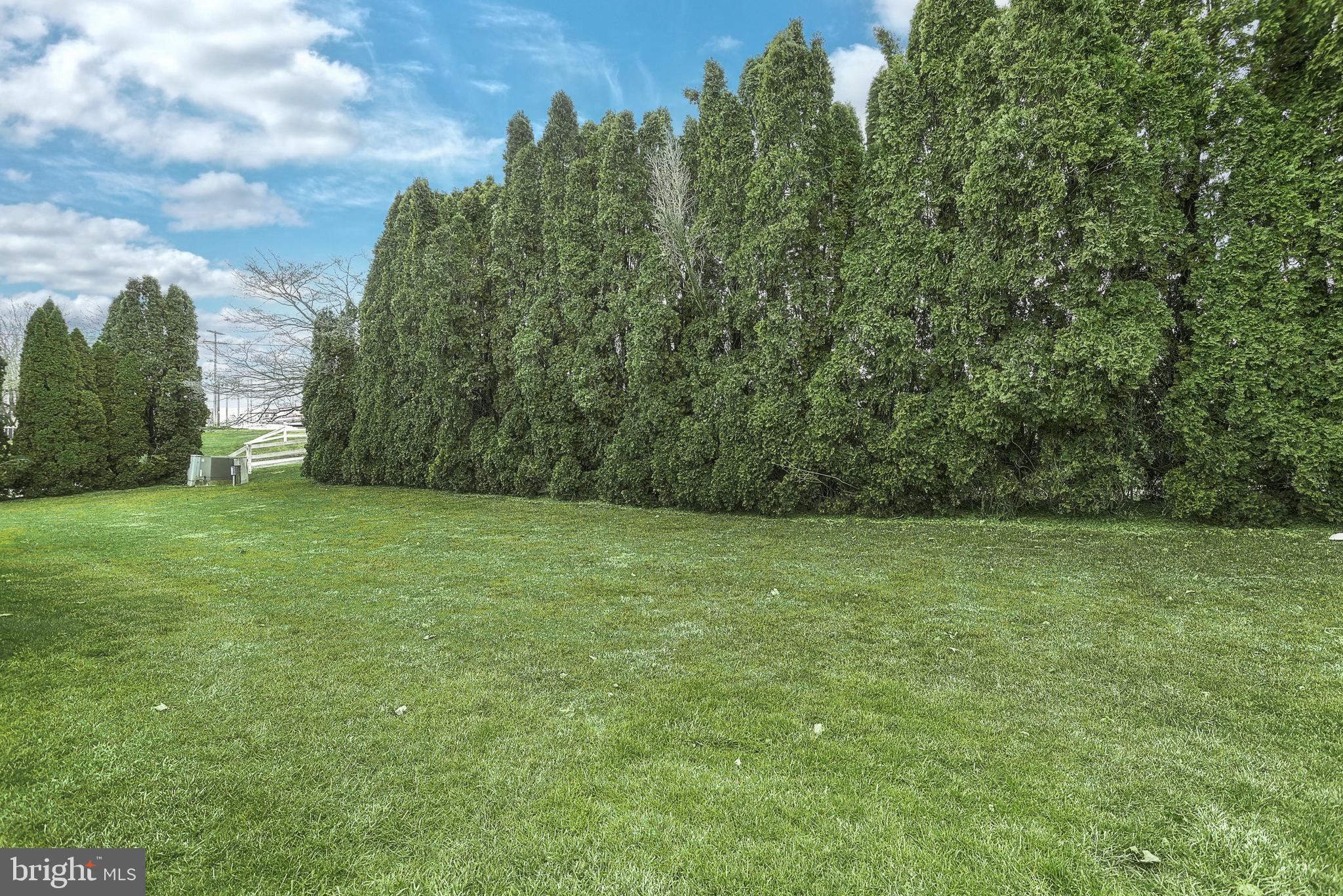 COUNTRY RIDGE - Residential