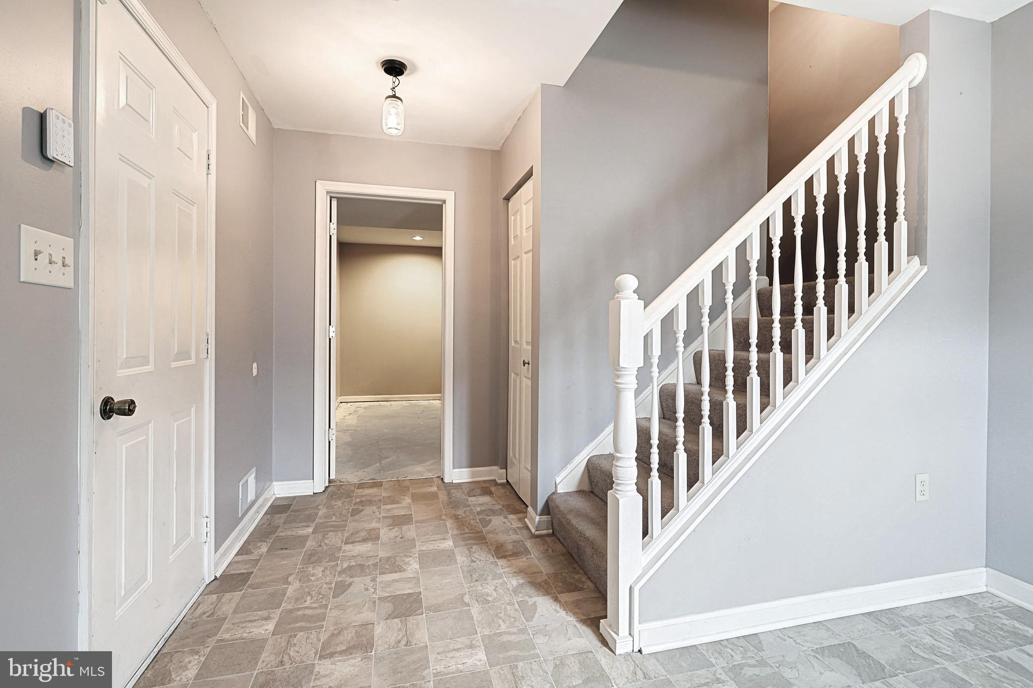 COUNTRY RIDGE - Residential