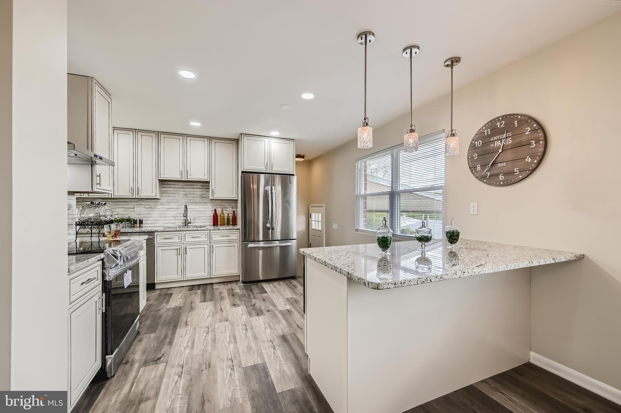 MONTROSE - Residential